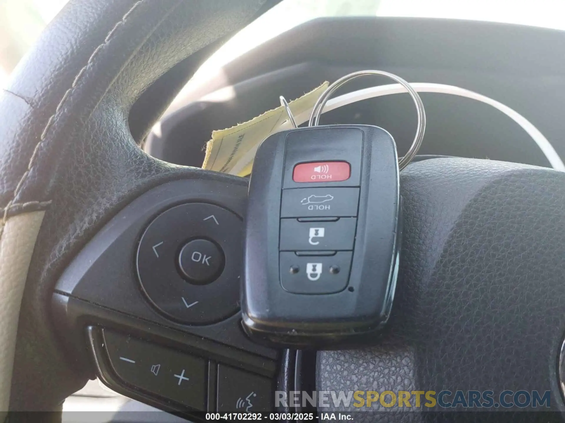11 fotografías del automóvil dañado JTMRWRFVXND143454 TOYOTA RAV4 HYBRID 2022