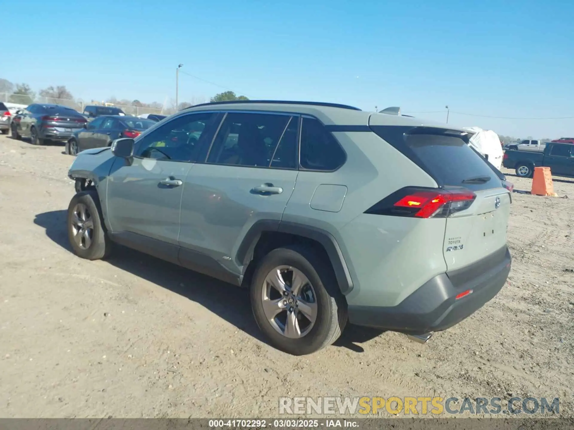 3 fotografías del automóvil dañado JTMRWRFVXND143454 TOYOTA RAV4 HYBRID 2022