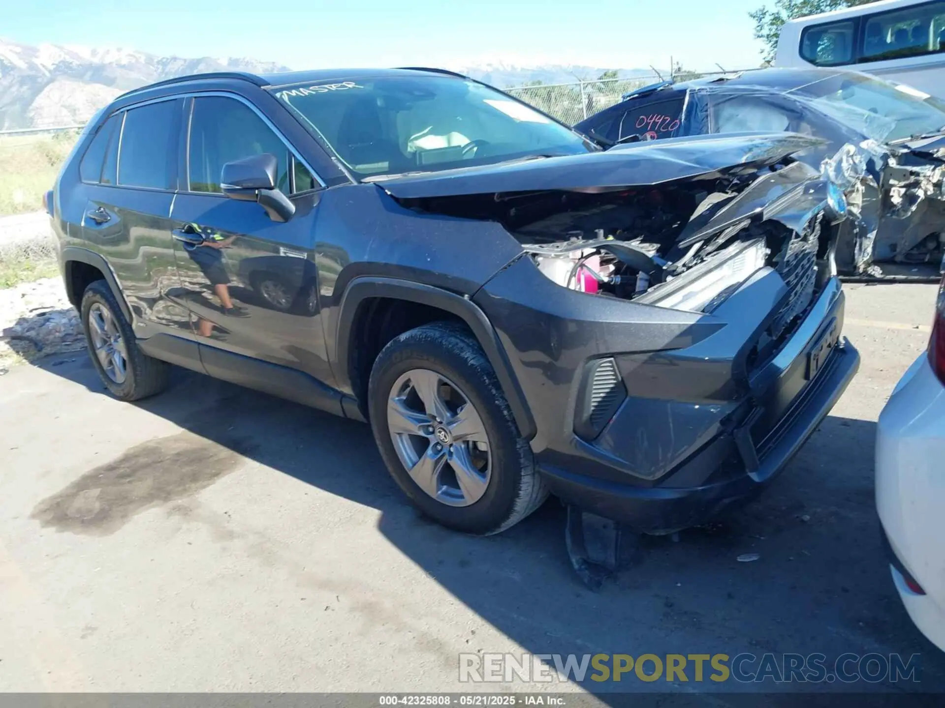 1 fotografías del automóvil dañado JTMRWRFVXND162537 TOYOTA RAV4 HYBRID 2022