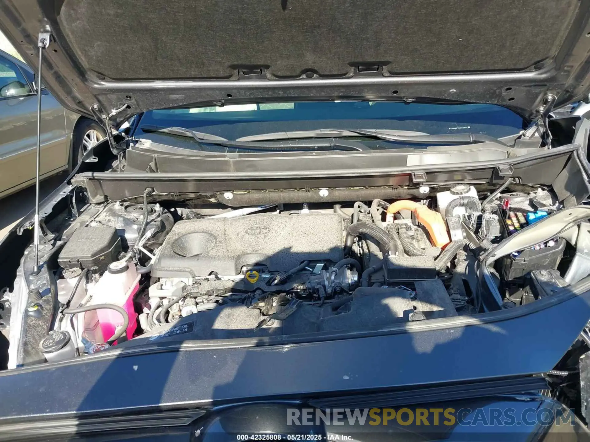 10 fotografías del automóvil dañado JTMRWRFVXND162537 TOYOTA RAV4 HYBRID 2022