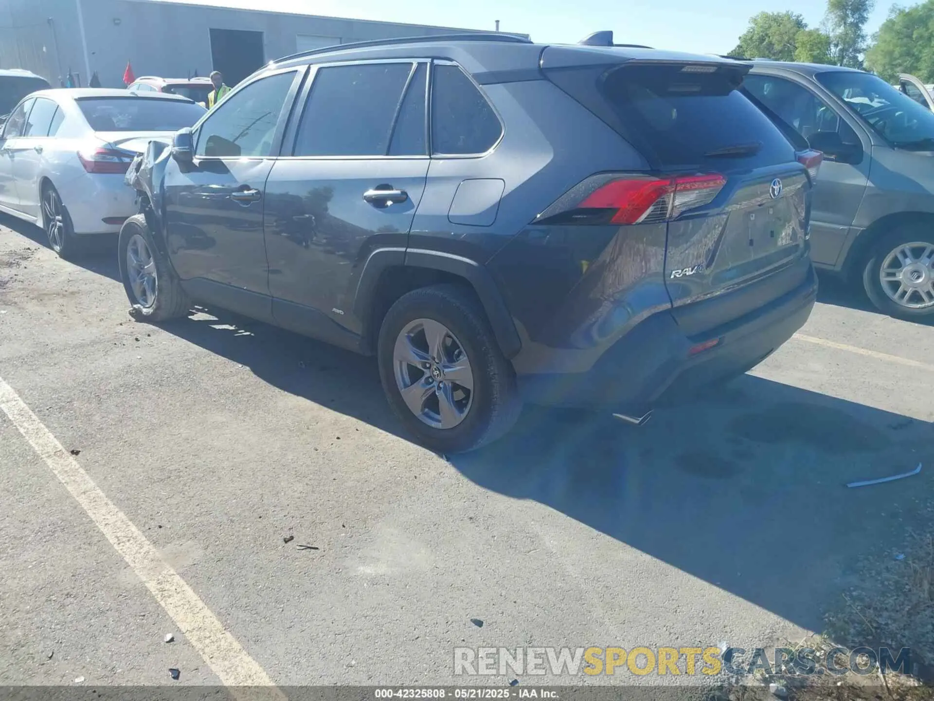 3 fotografías del automóvil dañado JTMRWRFVXND162537 TOYOTA RAV4 HYBRID 2022