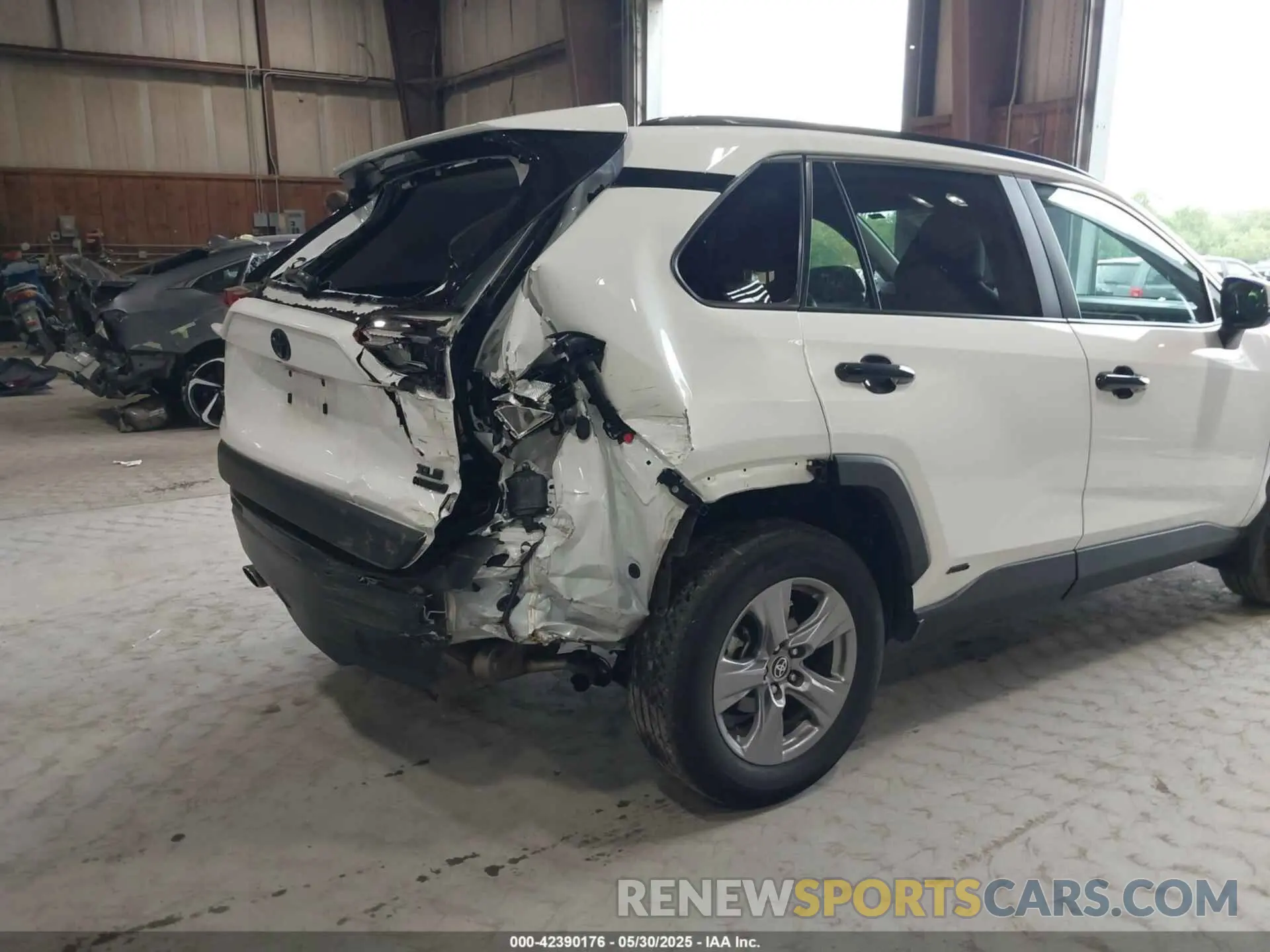 17 fotografías del automóvil dañado 2T3RWRFV0PW184553 TOYOTA RAV4 HYBRID 2023