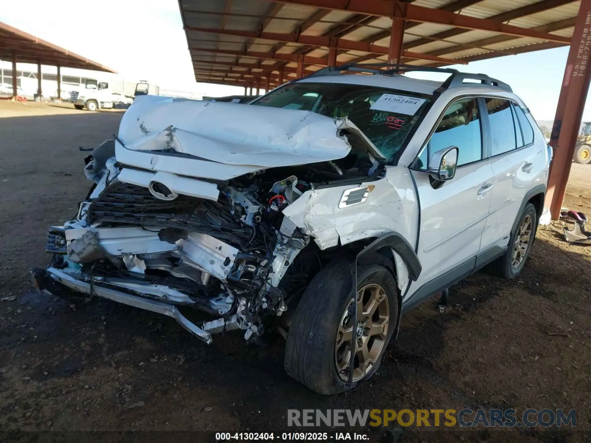 2 fotografías del automóvil dañado 2T3UWRFV1PW154391 TOYOTA RAV4 HYBRID 2023