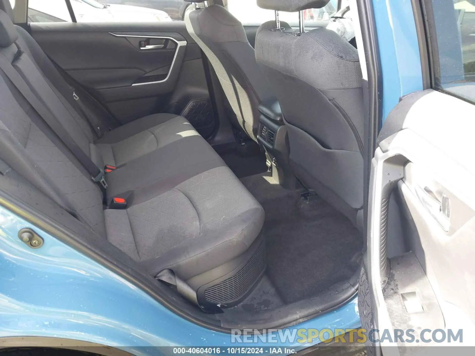 8 fotografías del automóvil dañado 2T3UWRFV4PW178636 TOYOTA RAV4 HYBRID 2023