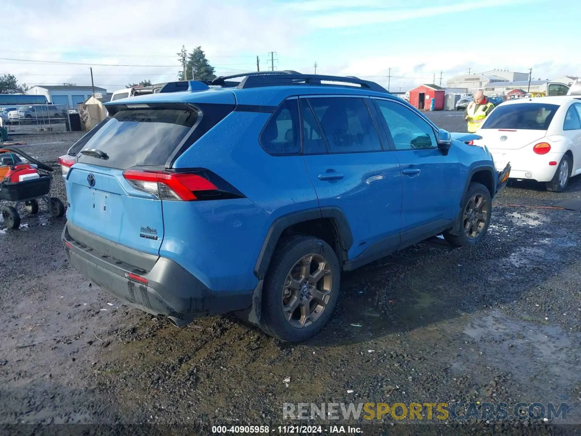 4 fotografías del automóvil dañado 2T3UWRFV5PW167841 TOYOTA RAV4 HYBRID 2023
