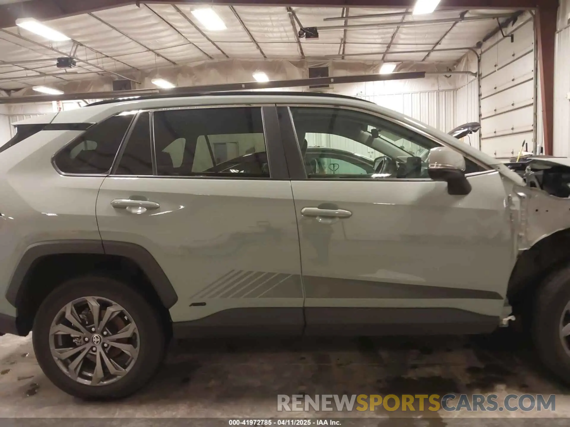 14 fotografías del automóvil dañado 4T3B6RFV0PU118506 TOYOTA RAV4 HYBRID 2023