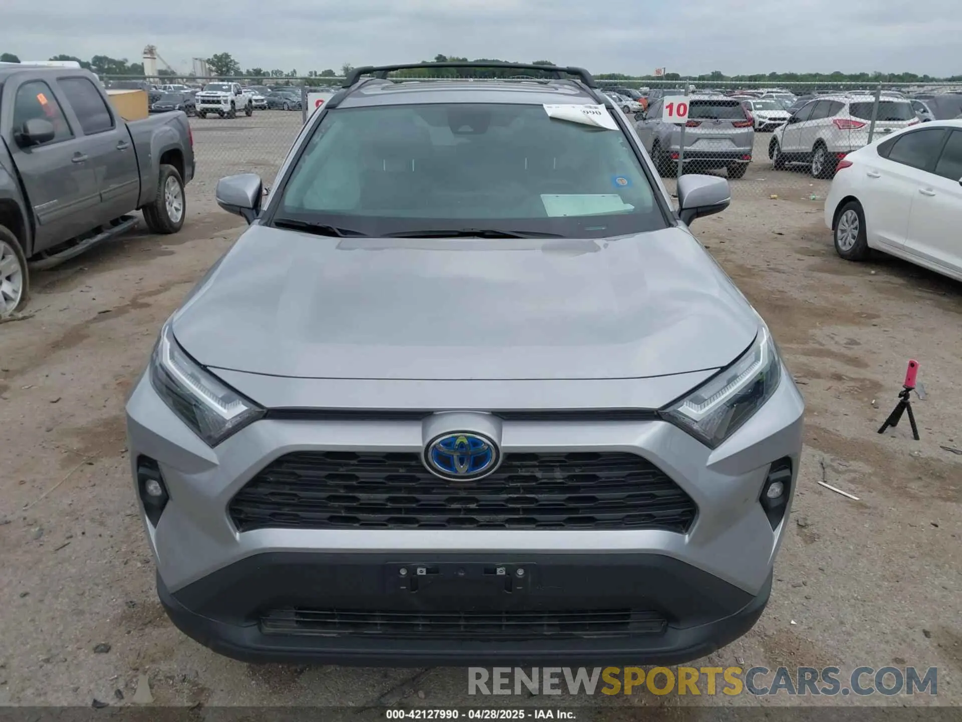 12 fotografías del automóvil dañado 4T3B6RFV2PU138031 TOYOTA RAV4 HYBRID 2023