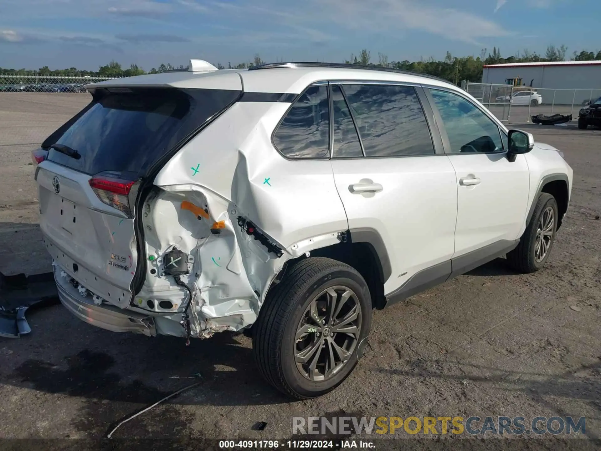 4 fotografías del automóvil dañado 4T3B6RFV5PU121837 TOYOTA RAV4 HYBRID 2023