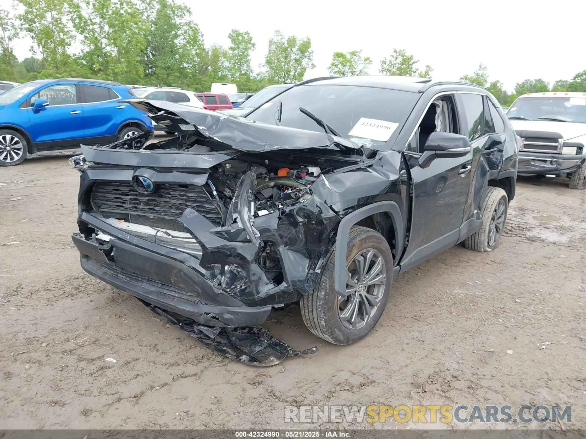 2 fotografías del automóvil dañado 4T3B6RFV6PU126643 TOYOTA RAV4 HYBRID 2023