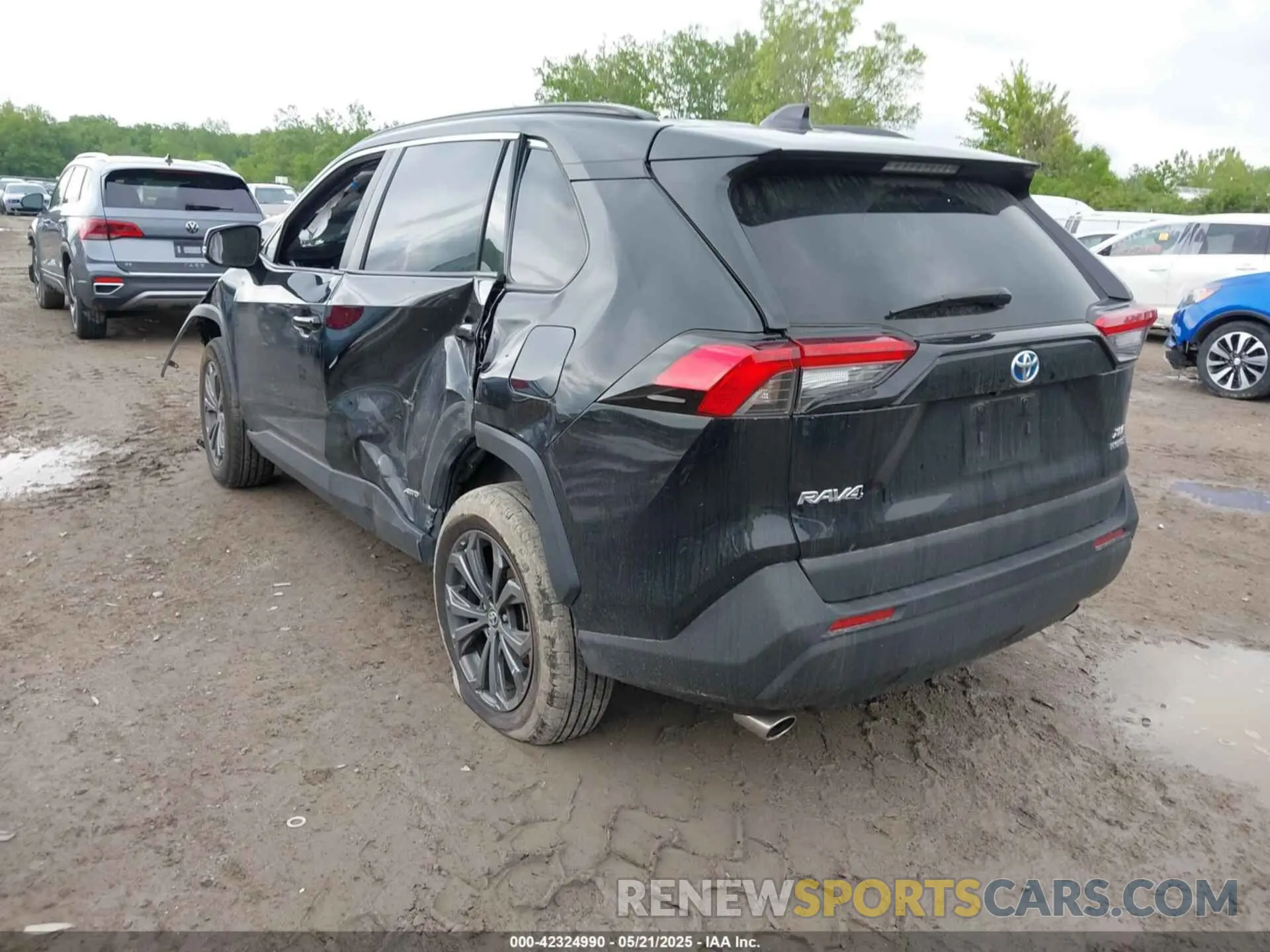 3 fotografías del automóvil dañado 4T3B6RFV6PU126643 TOYOTA RAV4 HYBRID 2023