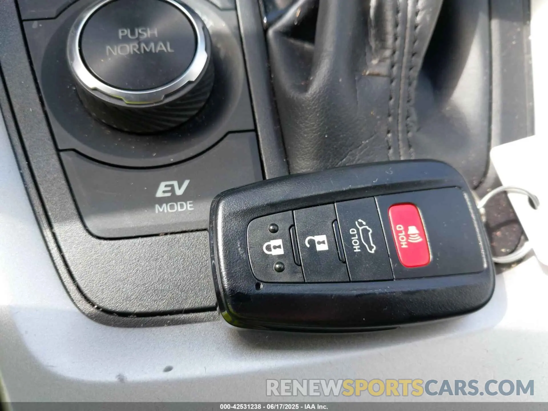 11 fotografías del automóvil dañado 4T3B6RFVXPU120179 TOYOTA RAV4 HYBRID 2023