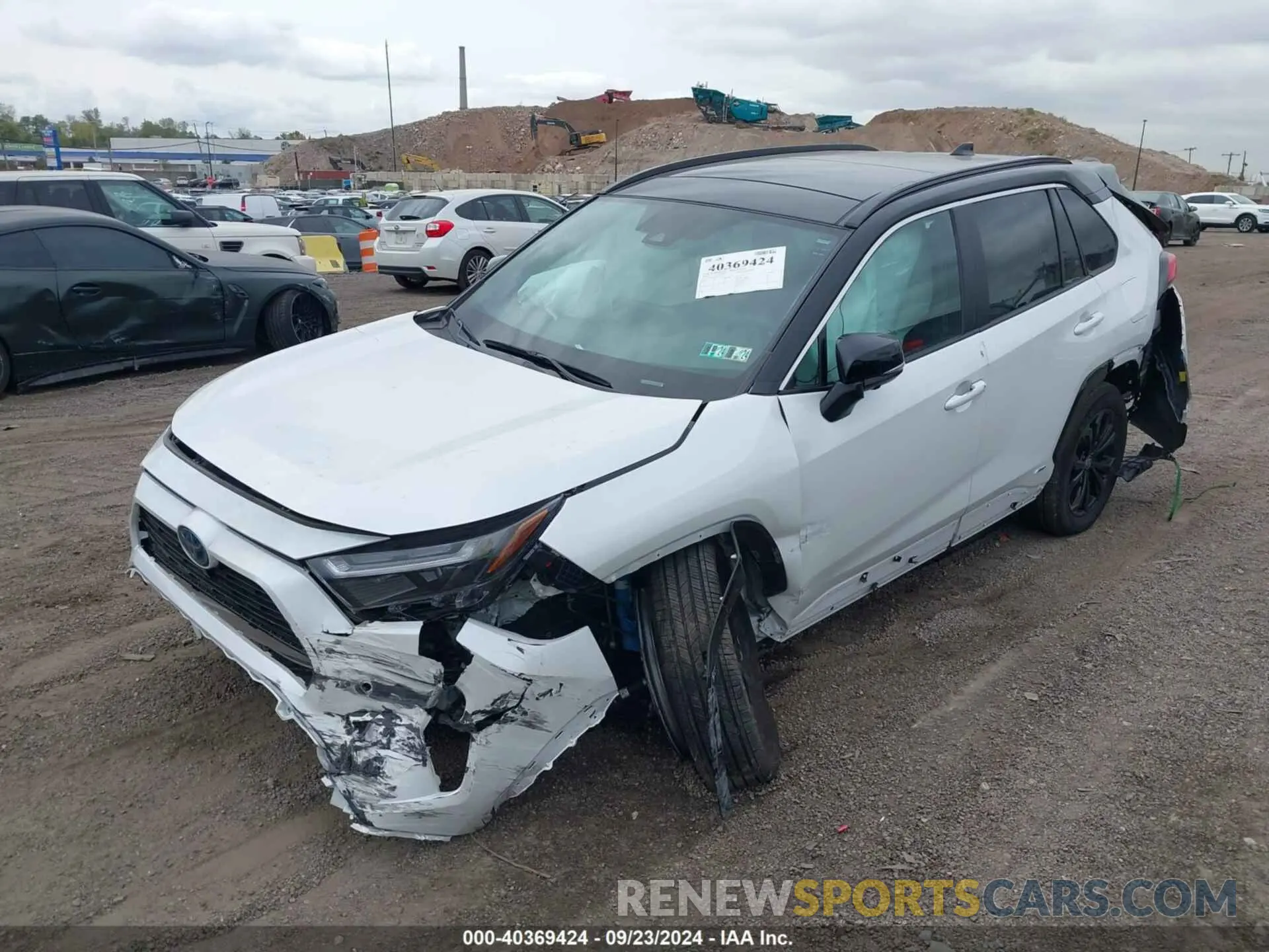 2 fotografías del automóvil dañado 4T3E6RFV8PU127225 TOYOTA RAV4 HYBRID 2023