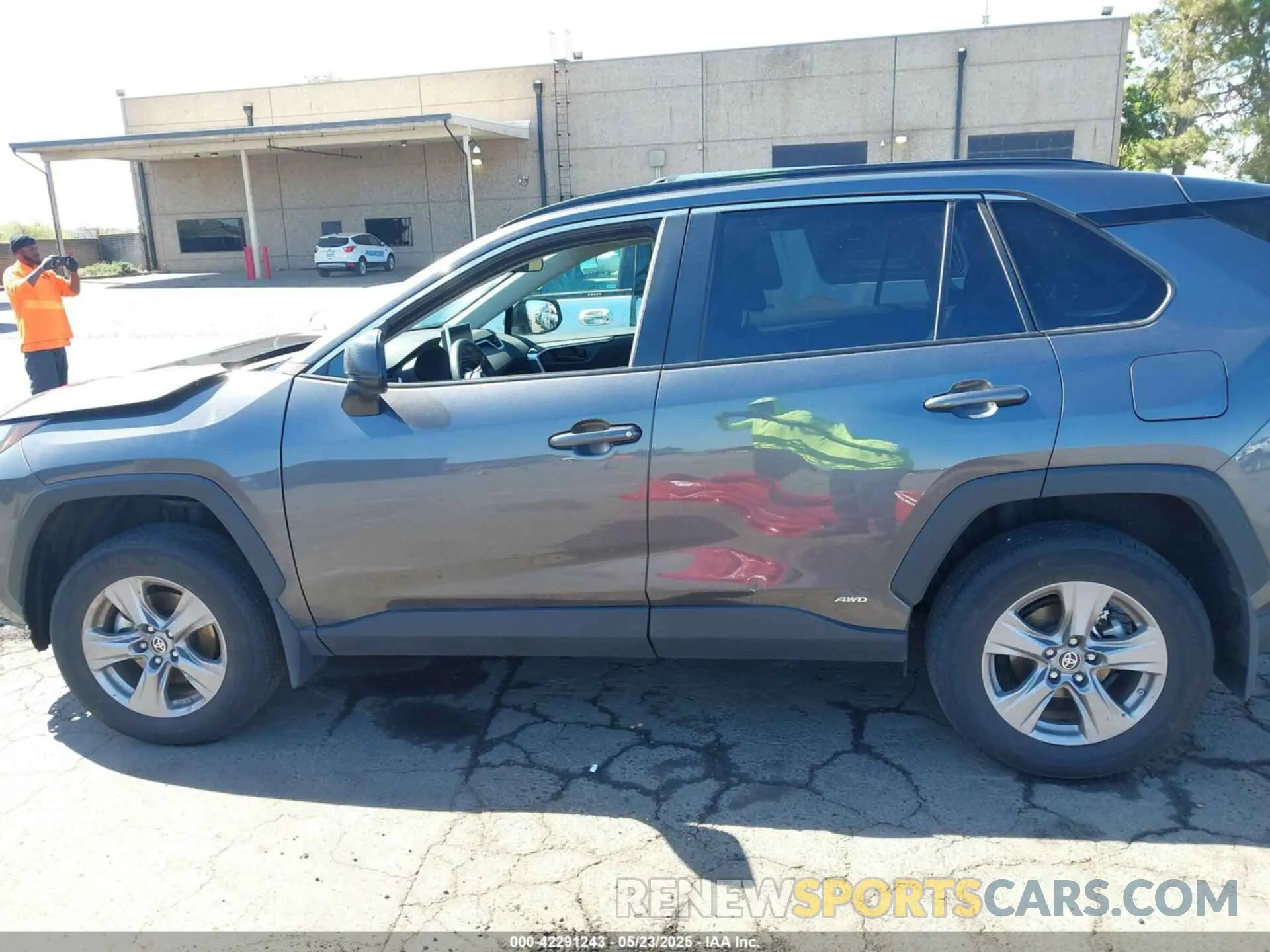15 fotografías del automóvil dañado 4T3LWRFV8PU096260 TOYOTA RAV4 HYBRID 2023