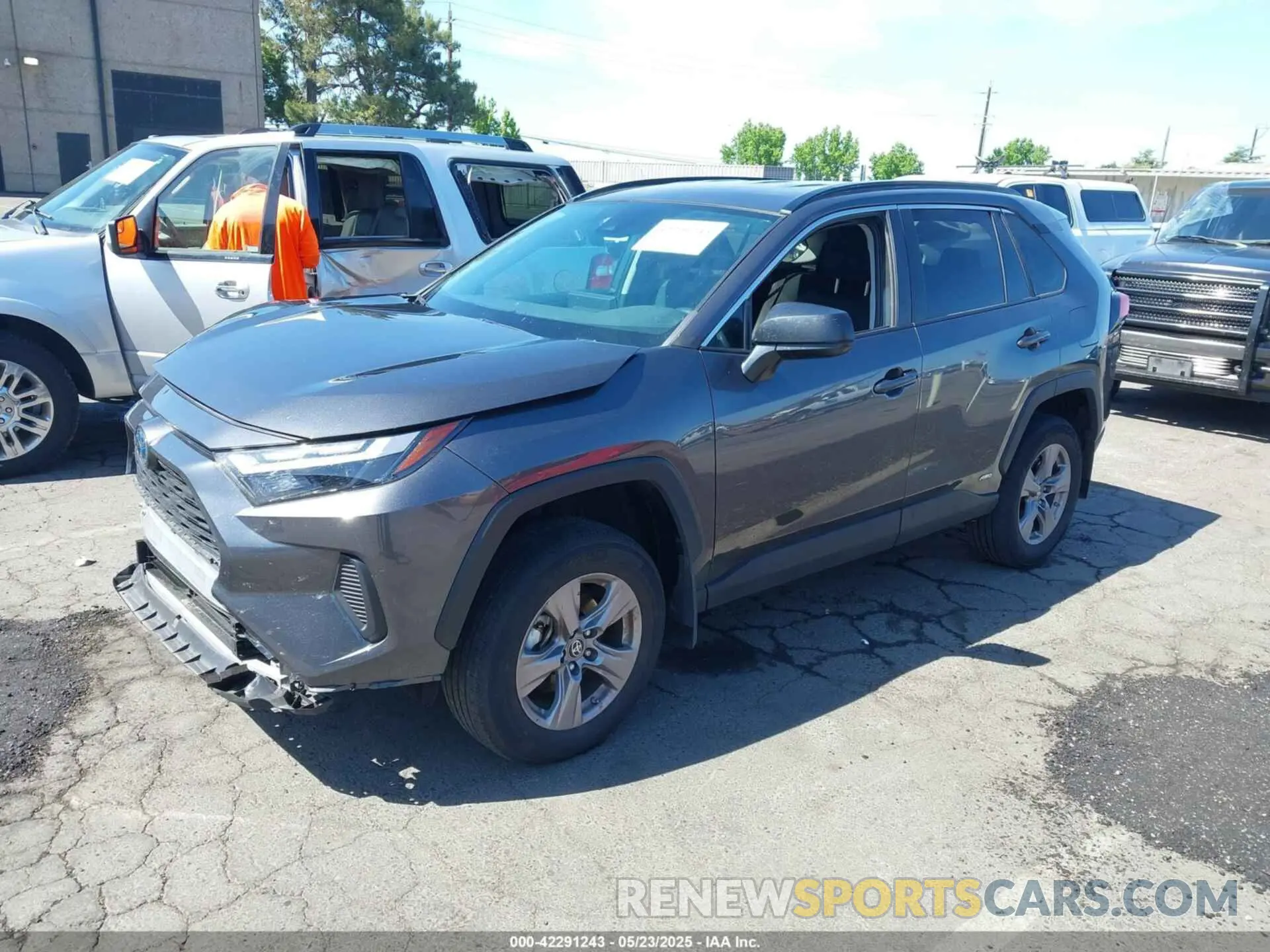 2 fotografías del automóvil dañado 4T3LWRFV8PU096260 TOYOTA RAV4 HYBRID 2023