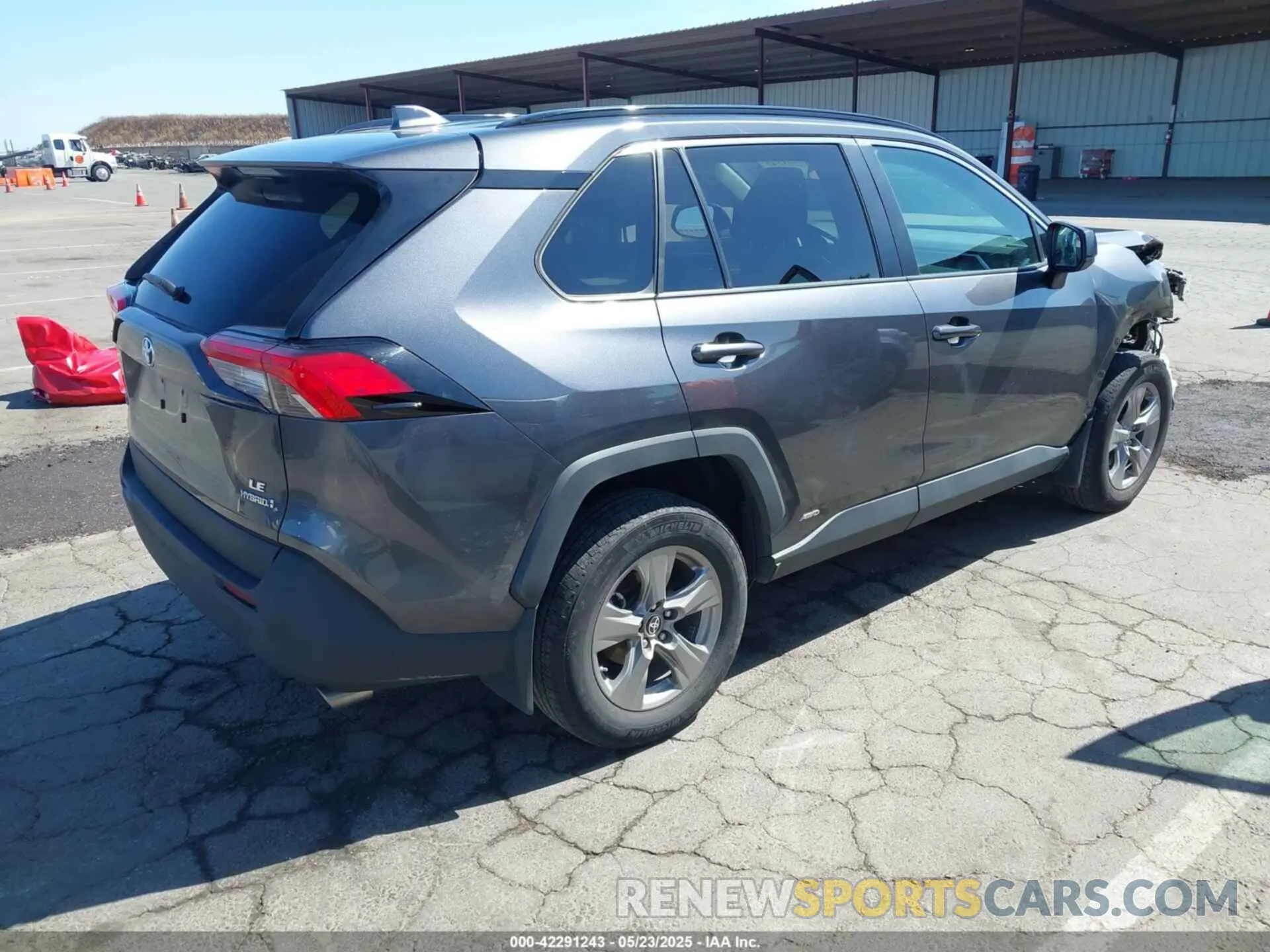 4 fotografías del automóvil dañado 4T3LWRFV8PU096260 TOYOTA RAV4 HYBRID 2023