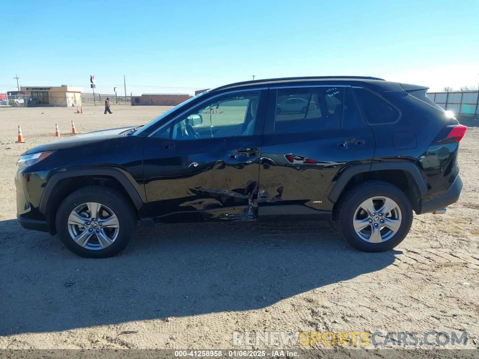 15 fotografías del automóvil dañado 4T3LWRFV9PU105192 TOYOTA RAV4 HYBRID 2023