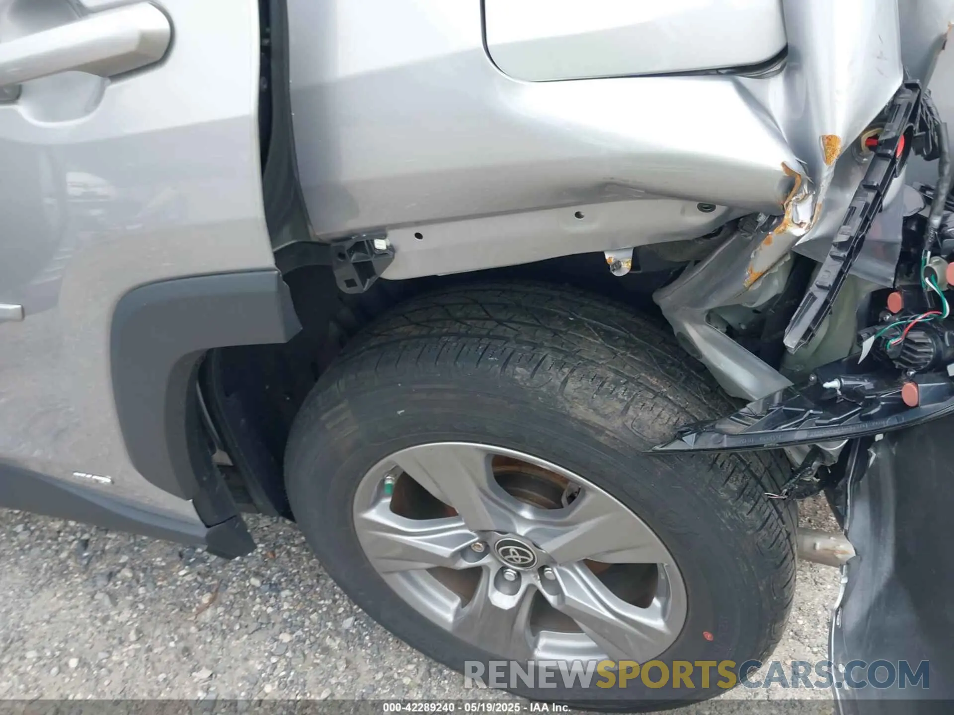 17 fotografías del automóvil dañado 4T3MWRFV8PU094433 TOYOTA RAV4 HYBRID 2023