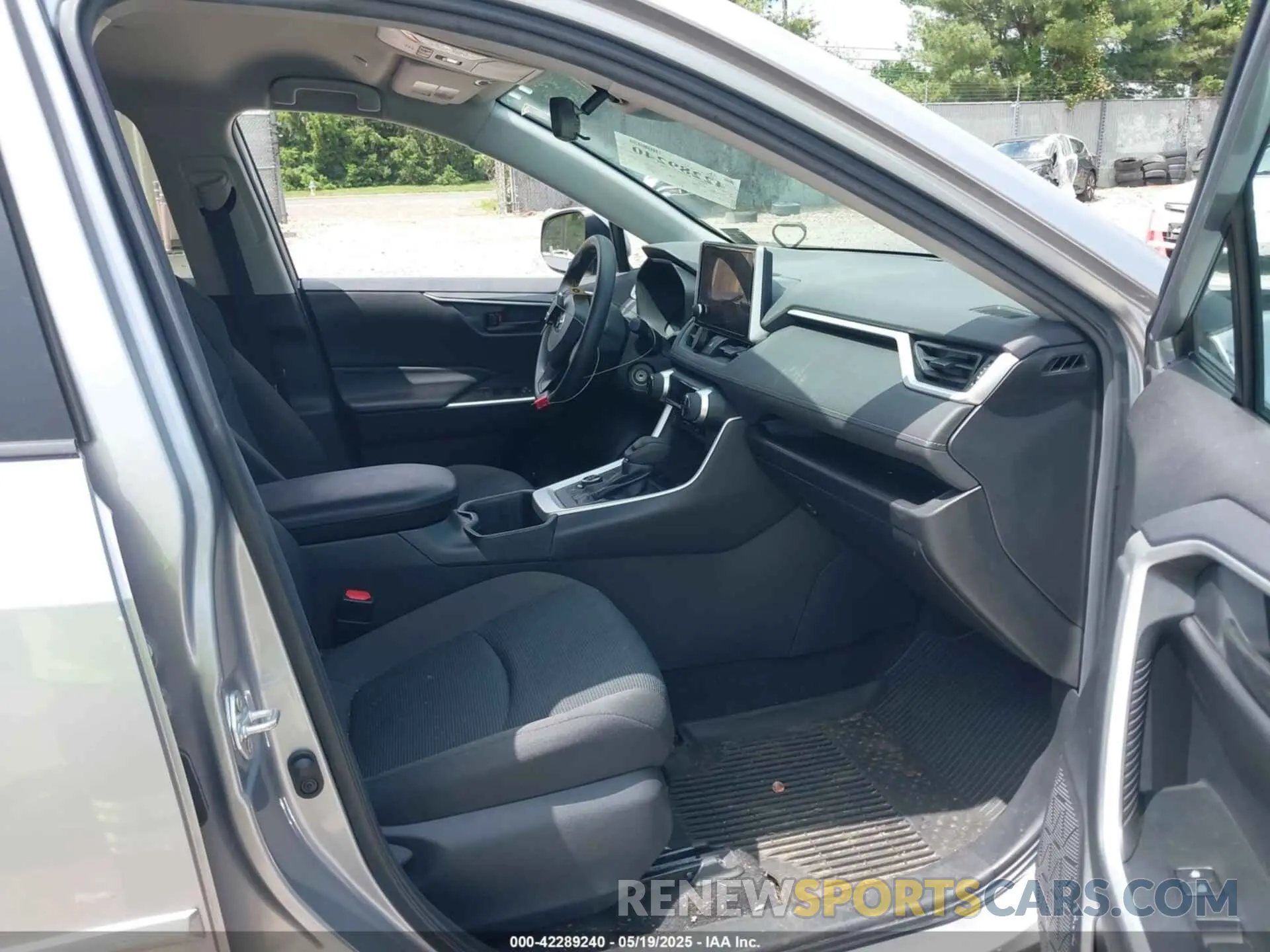 5 fotografías del automóvil dañado 4T3MWRFV8PU094433 TOYOTA RAV4 HYBRID 2023