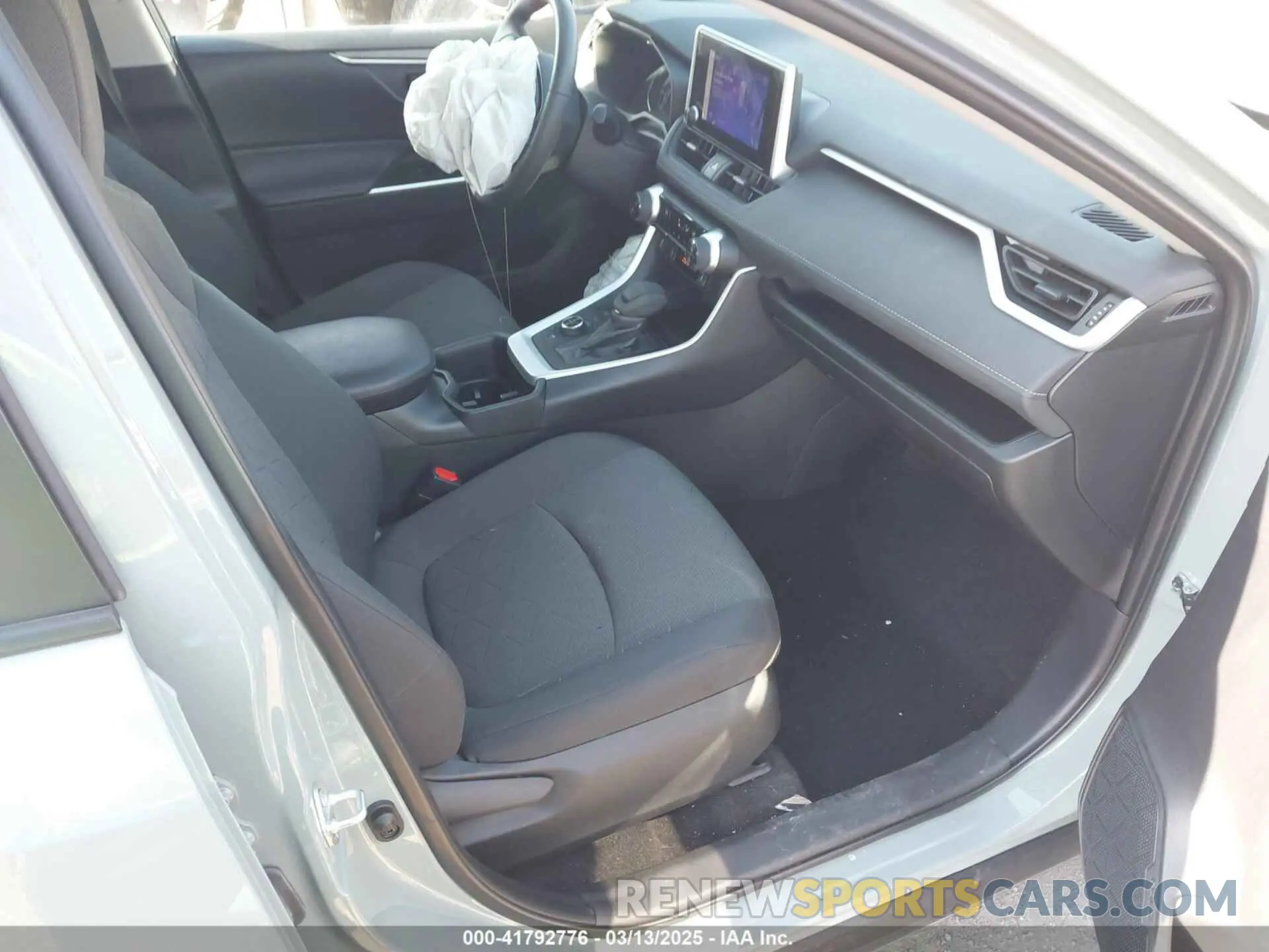 5 fotografías del automóvil dañado 4T3RWRFV2PU102578 TOYOTA RAV4 HYBRID 2023