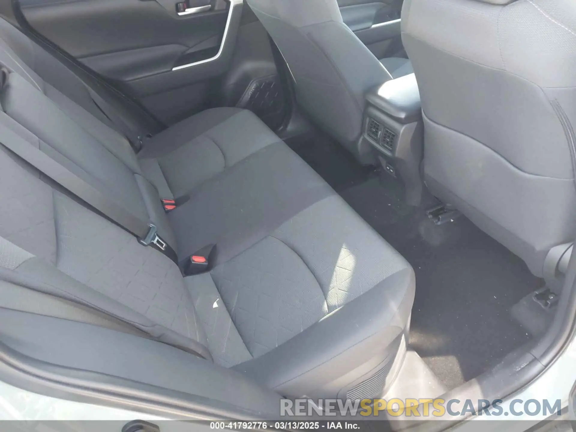8 fotografías del automóvil dañado 4T3RWRFV2PU102578 TOYOTA RAV4 HYBRID 2023