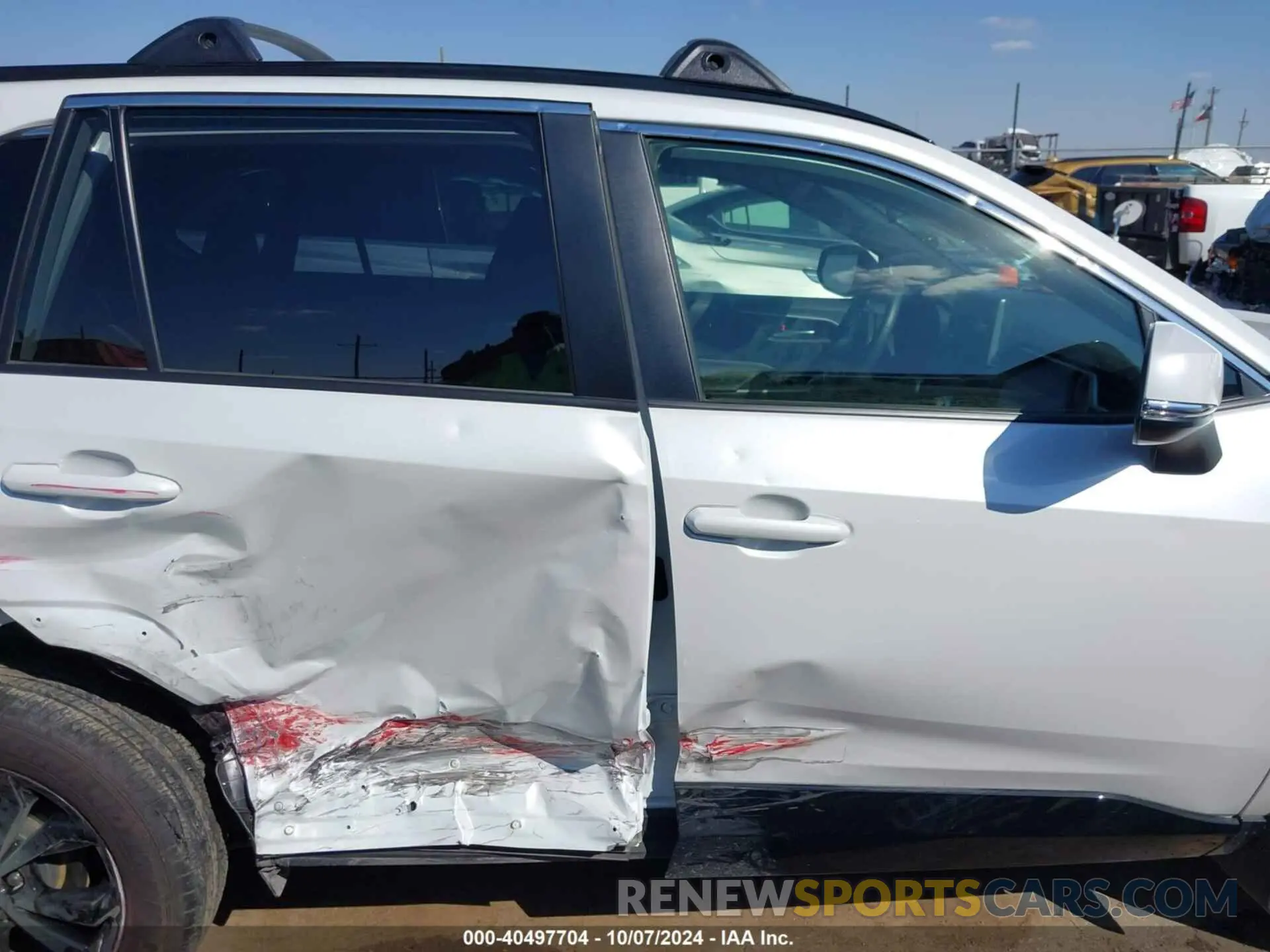 13 fotografías del automóvil dañado JTM16RFV1PD104140 TOYOTA RAV4 HYBRID 2023