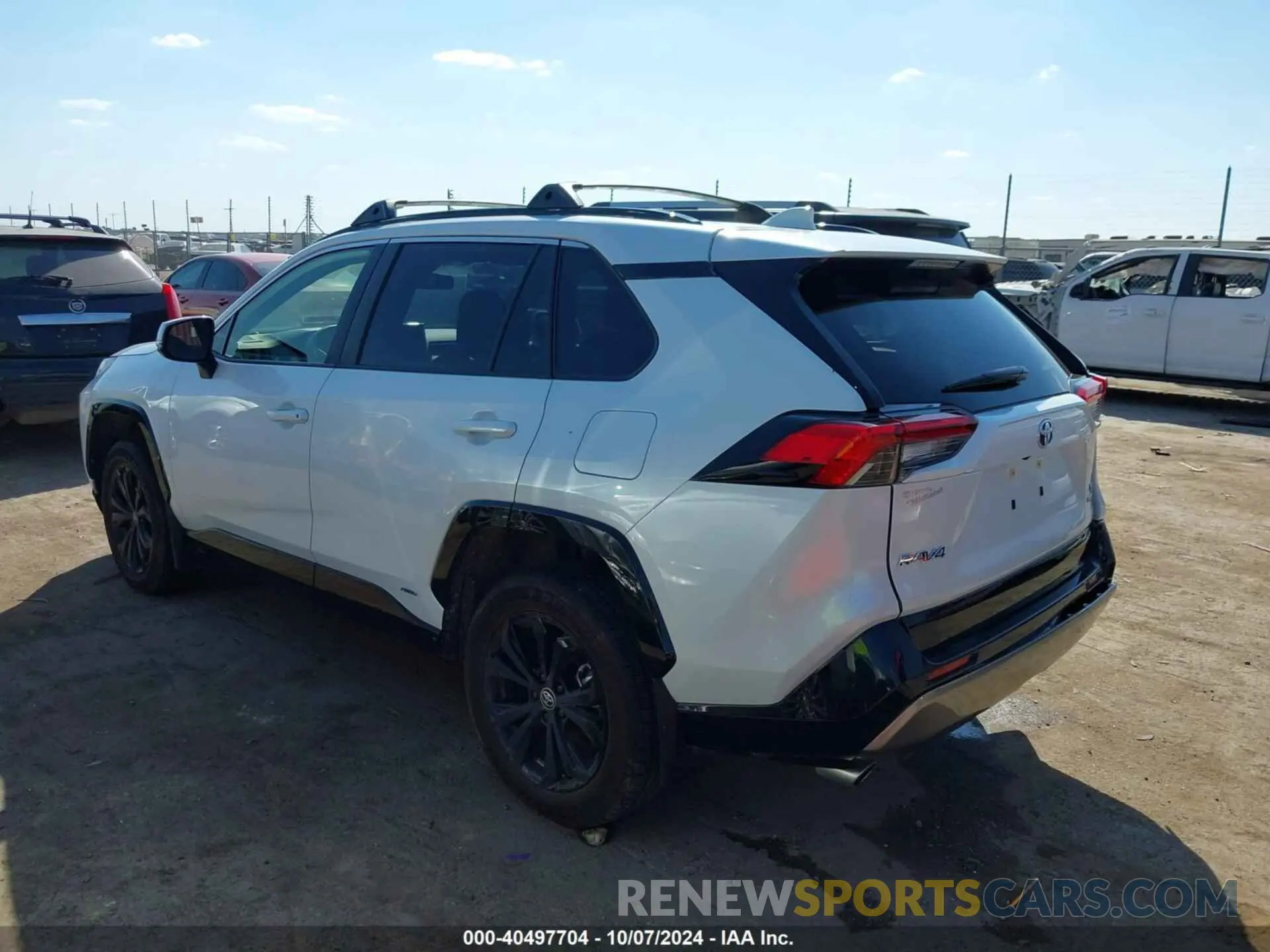 3 fotografías del automóvil dañado JTM16RFV1PD104140 TOYOTA RAV4 HYBRID 2023