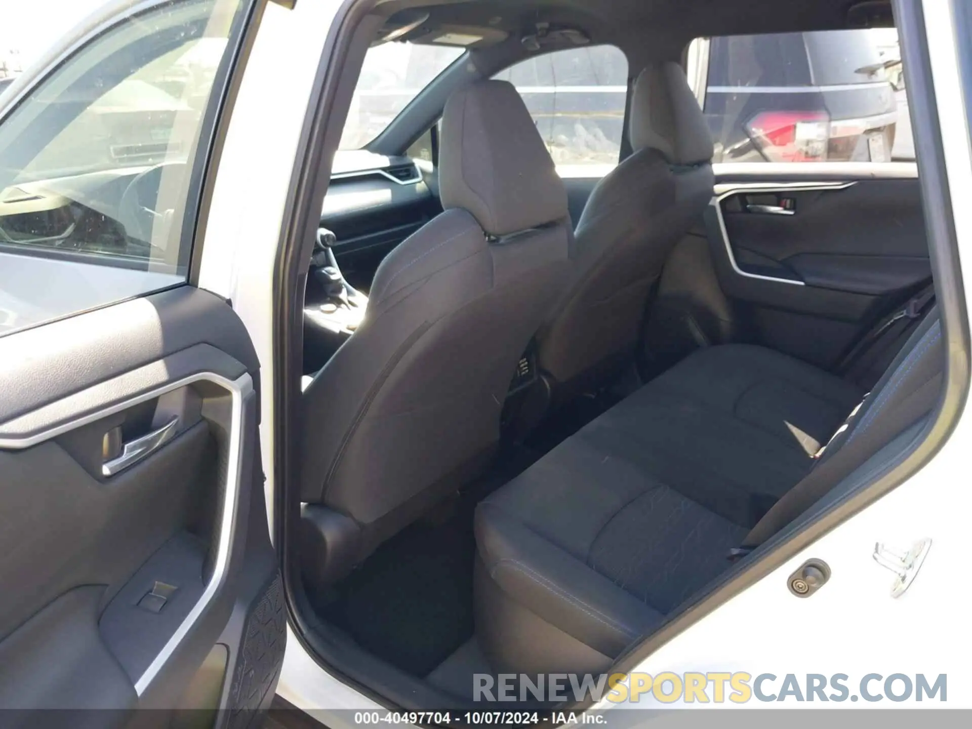 8 fotografías del automóvil dañado JTM16RFV1PD104140 TOYOTA RAV4 HYBRID 2023