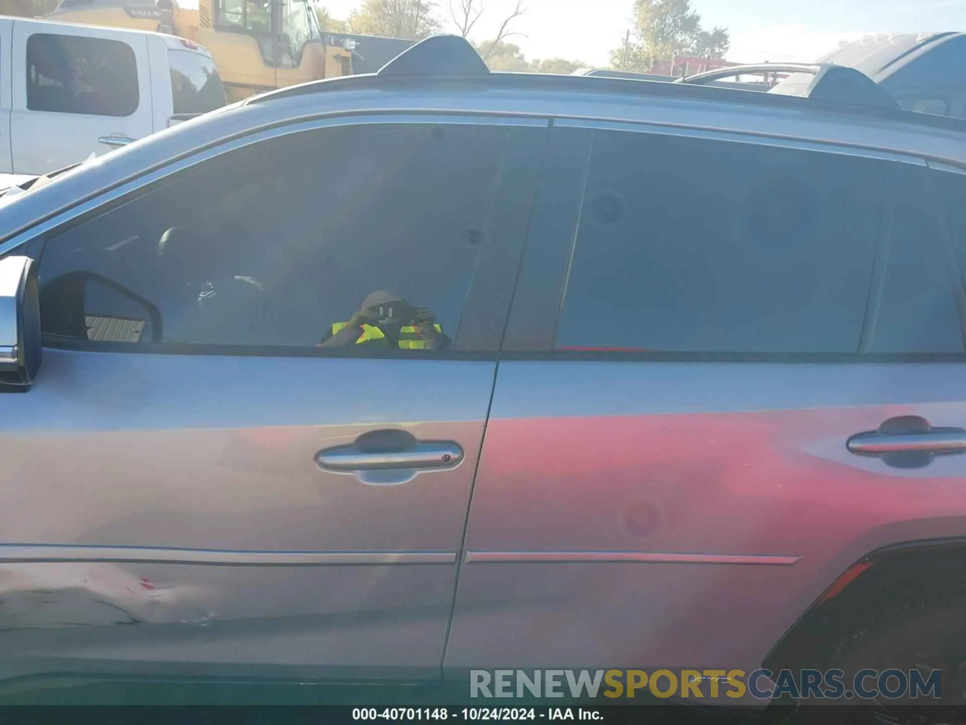 14 fotografías del automóvil dañado JTM16RFV4PD085213 TOYOTA RAV4 HYBRID 2023