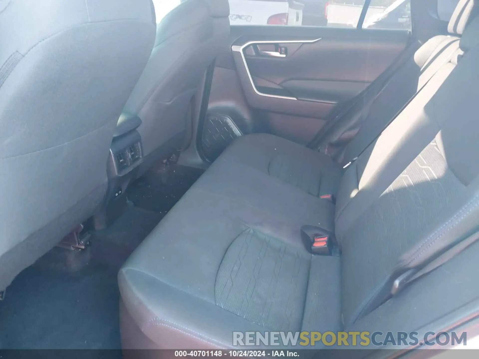 8 fotografías del automóvil dañado JTM16RFV4PD085213 TOYOTA RAV4 HYBRID 2023