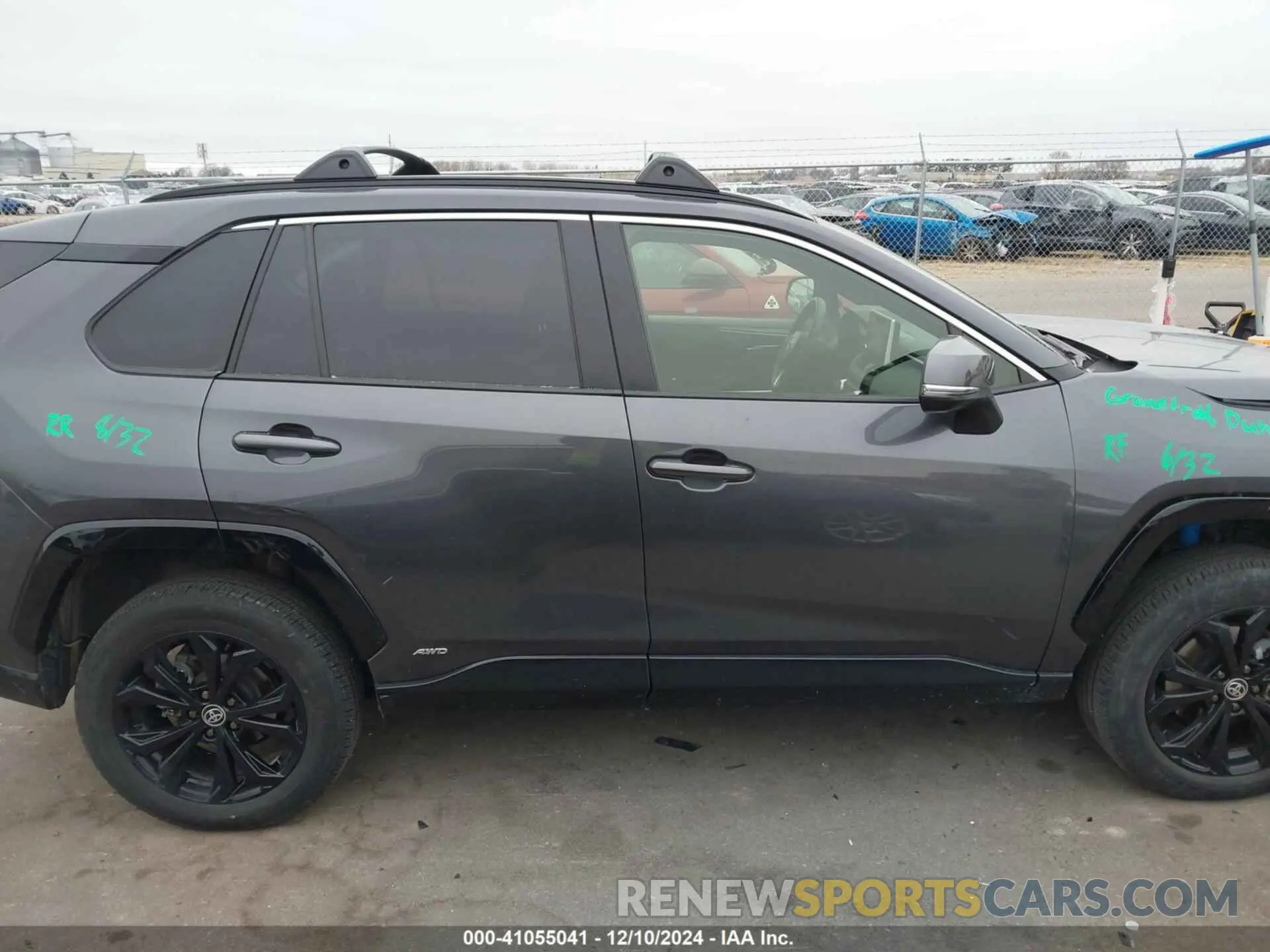 13 fotografías del automóvil dañado JTM16RFV9PJ025932 TOYOTA RAV4 HYBRID 2023
