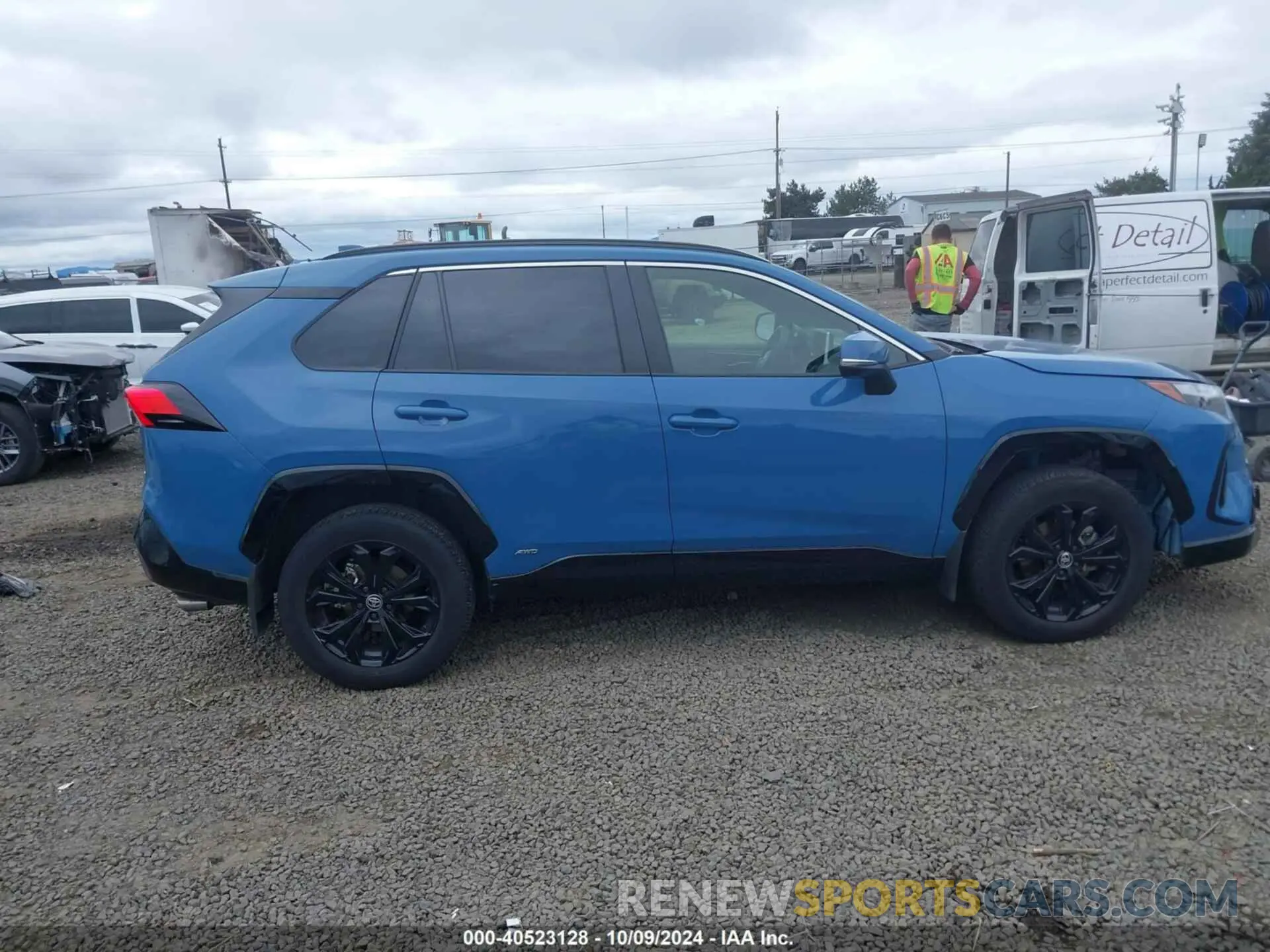 14 fotografías del automóvil dañado JTM16RFVXPD091890 TOYOTA RAV4 HYBRID 2023