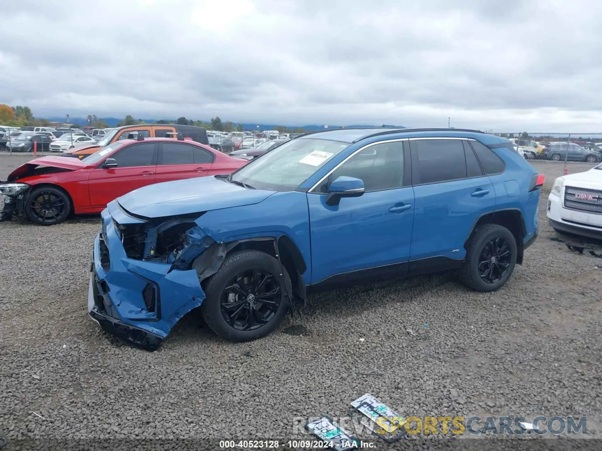 2 fotografías del automóvil dañado JTM16RFVXPD091890 TOYOTA RAV4 HYBRID 2023