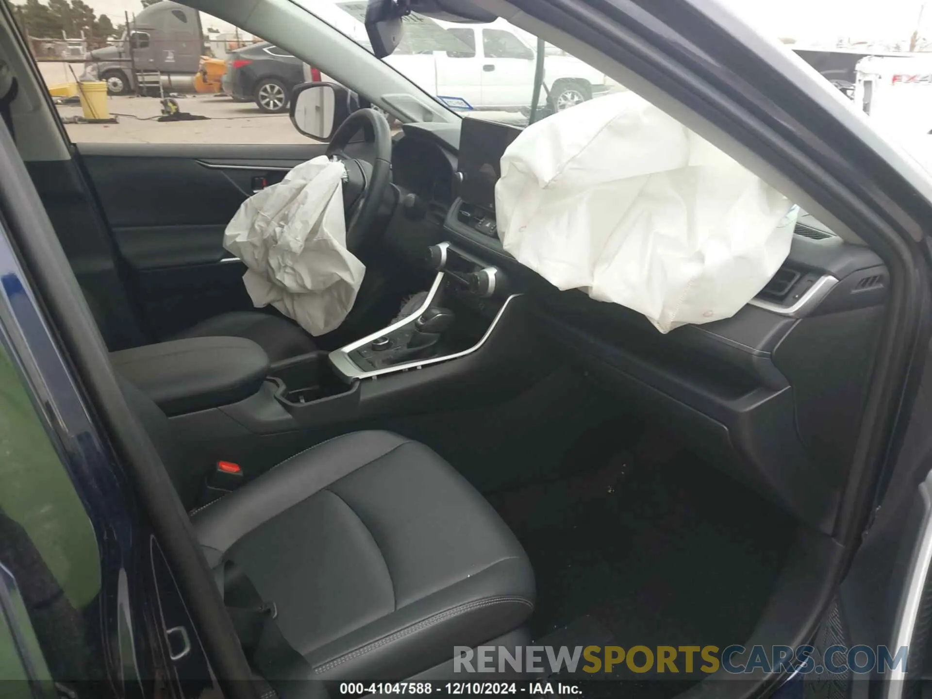 5 fotografías del automóvil dañado JTMB6RFV0PD109897 TOYOTA RAV4 HYBRID 2023