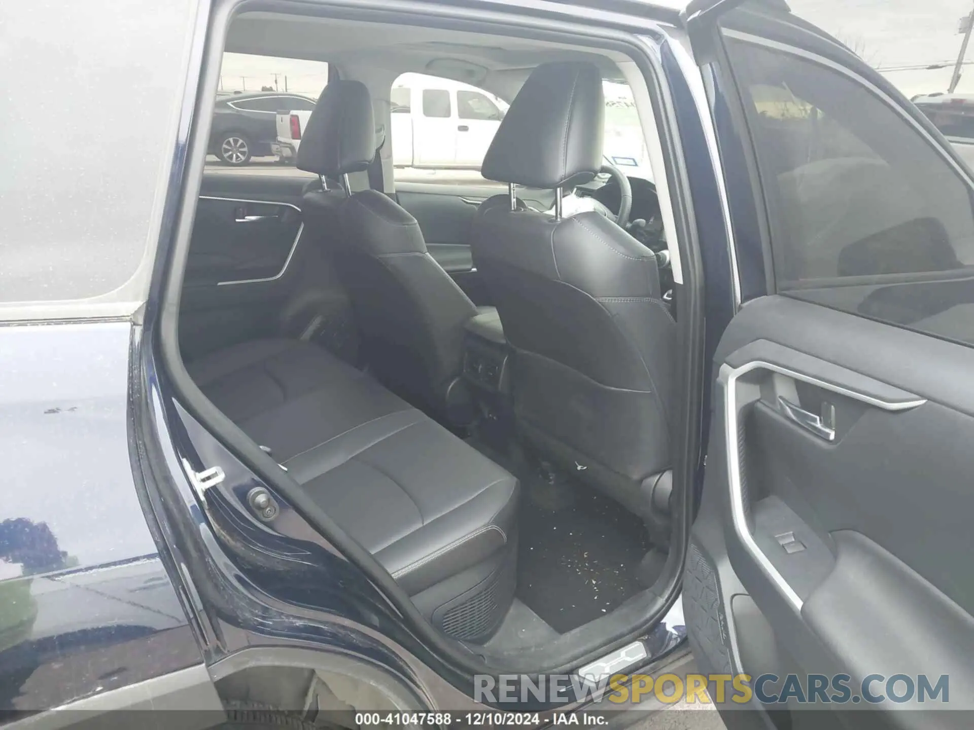 8 fotografías del automóvil dañado JTMB6RFV0PD109897 TOYOTA RAV4 HYBRID 2023