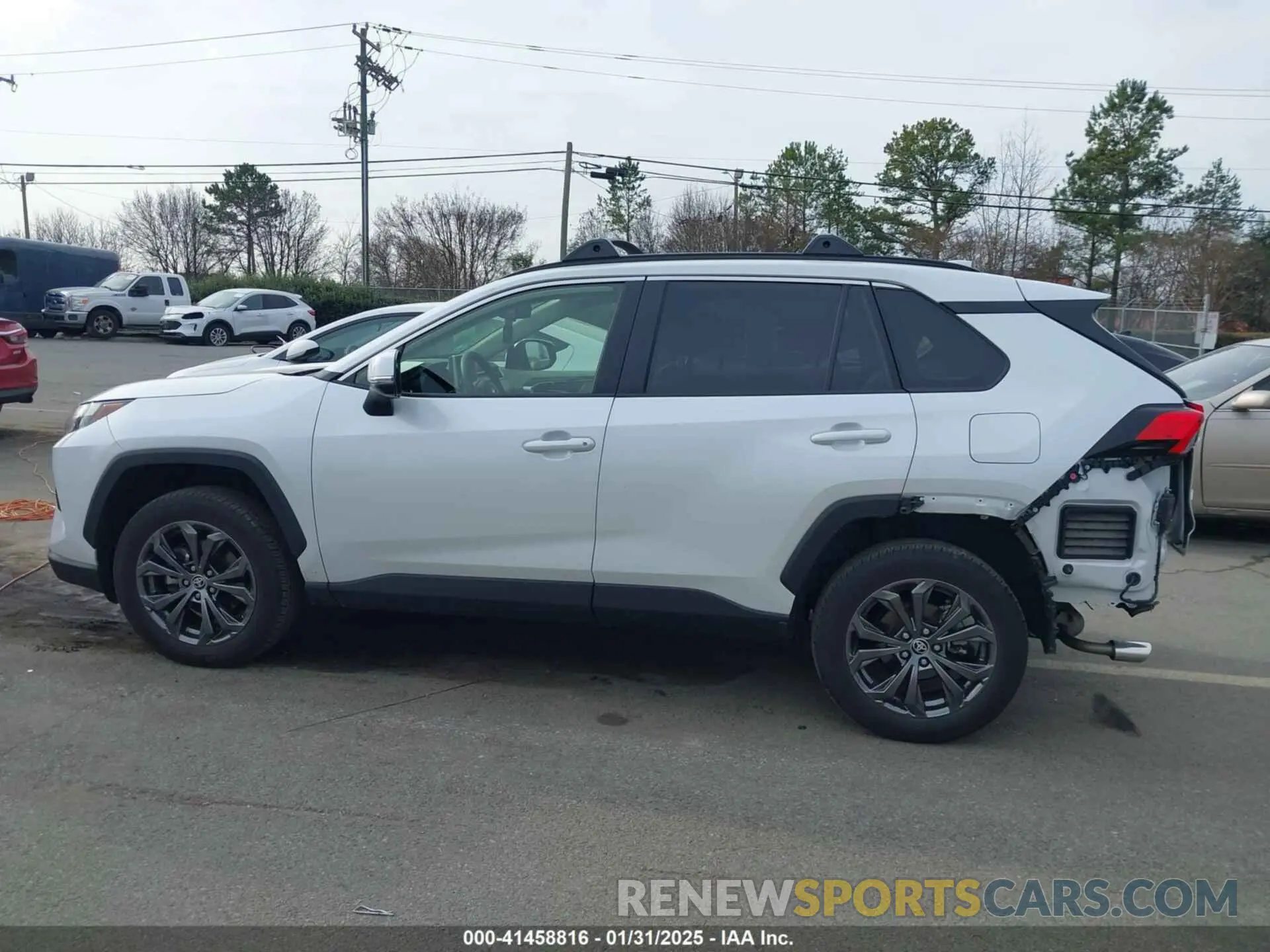 14 fotografías del automóvil dañado JTMB6RFV1PD100562 TOYOTA RAV4 HYBRID 2023