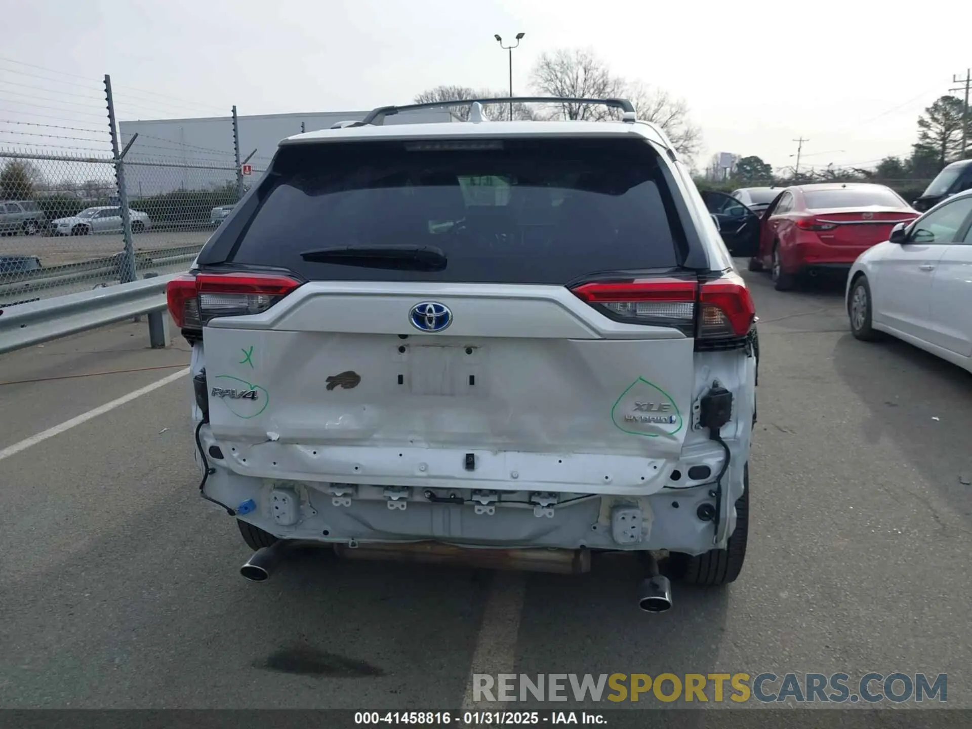 16 fotografías del automóvil dañado JTMB6RFV1PD100562 TOYOTA RAV4 HYBRID 2023
