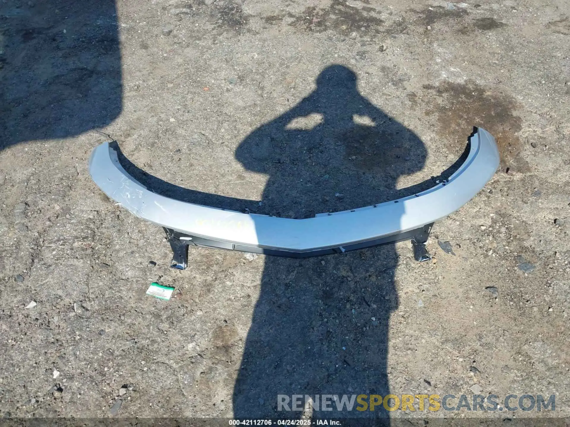 12 fotografías del automóvil dañado JTMB6RFV4PD098886 TOYOTA RAV4 HYBRID 2023
