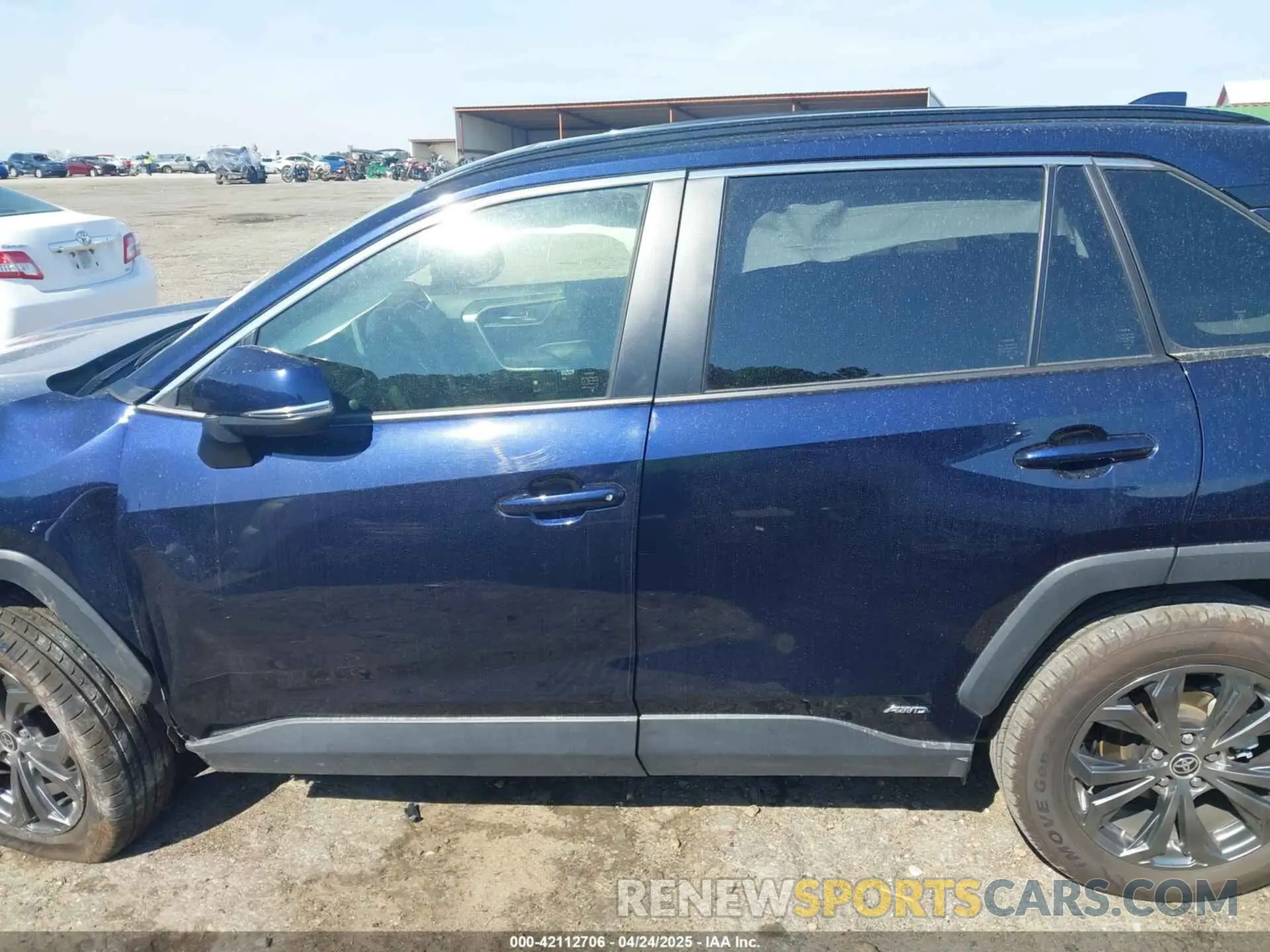 15 fotografías del automóvil dañado JTMB6RFV4PD098886 TOYOTA RAV4 HYBRID 2023