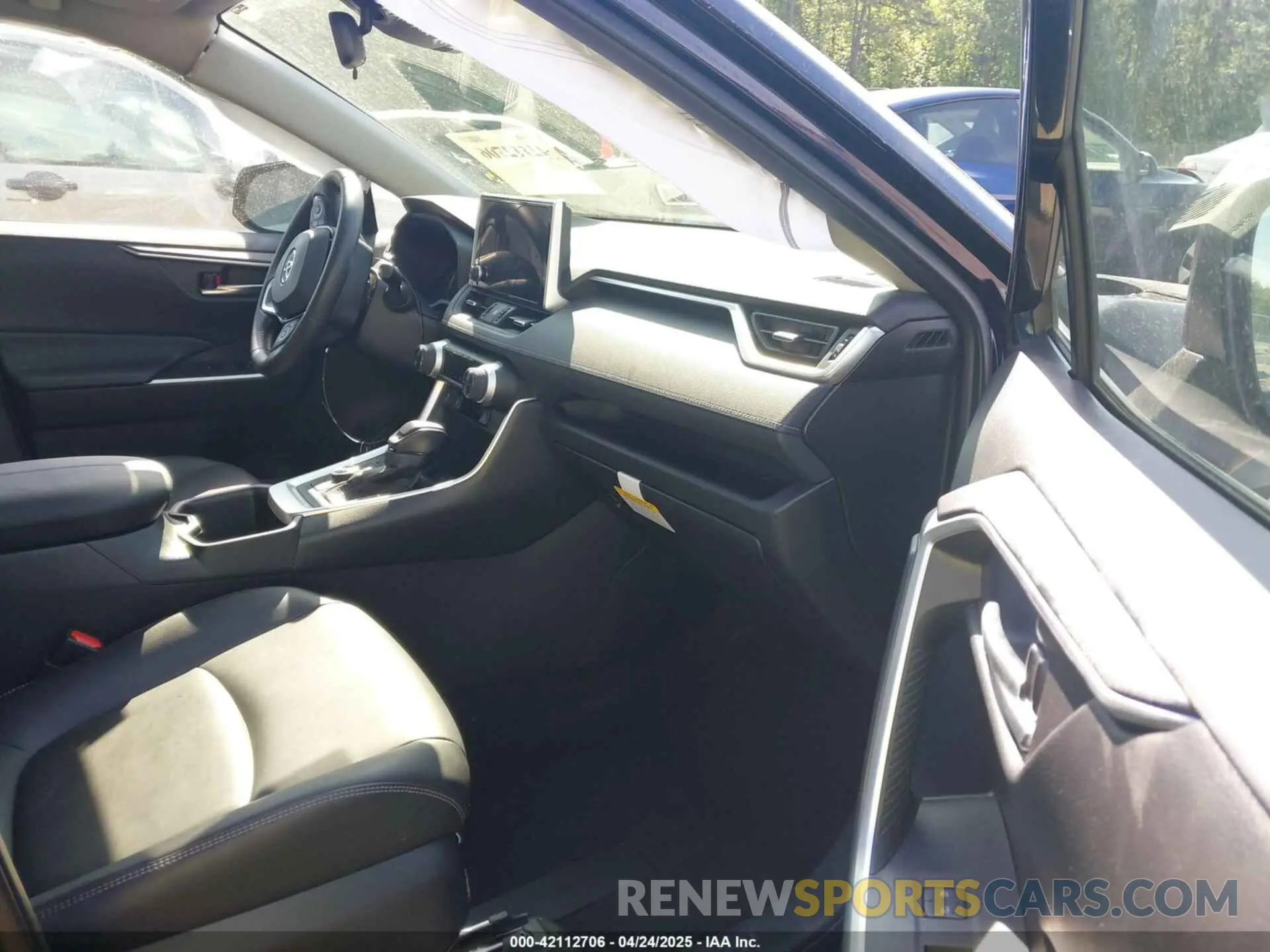 5 fotografías del automóvil dañado JTMB6RFV4PD098886 TOYOTA RAV4 HYBRID 2023