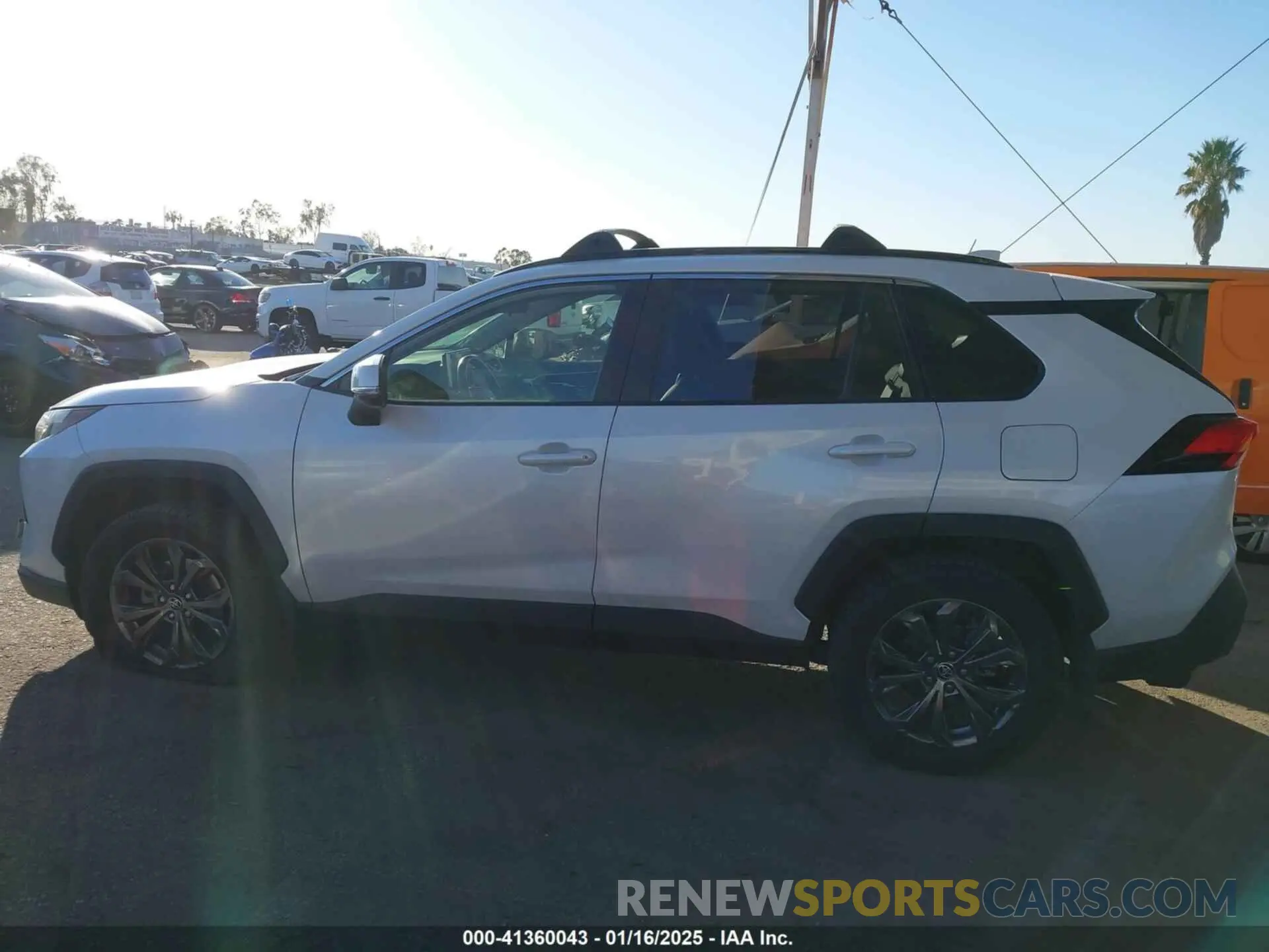 14 fotografías del automóvil dañado JTMB6RFVXPD540814 TOYOTA RAV4 HYBRID 2023