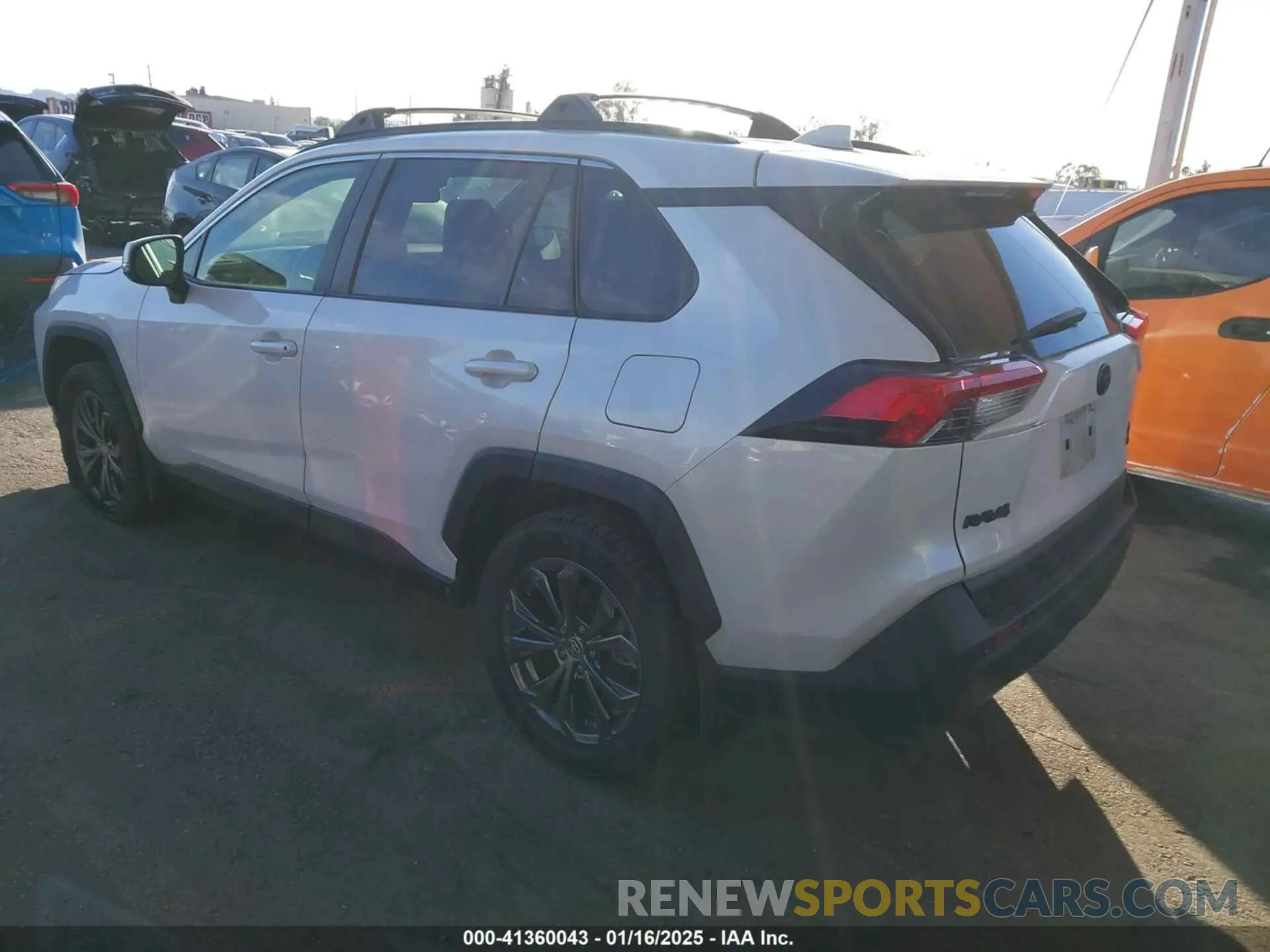 3 fotografías del automóvil dañado JTMB6RFVXPD540814 TOYOTA RAV4 HYBRID 2023