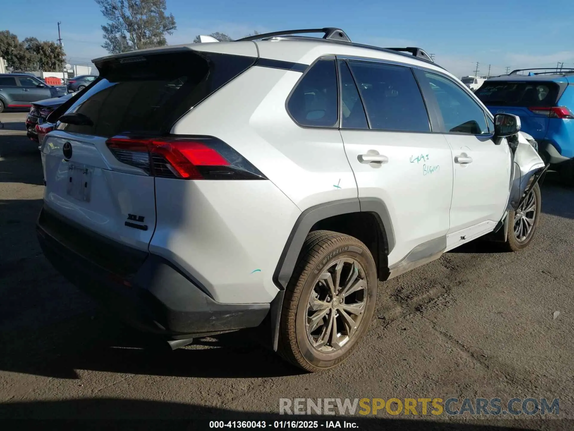 4 fotografías del automóvil dañado JTMB6RFVXPD540814 TOYOTA RAV4 HYBRID 2023