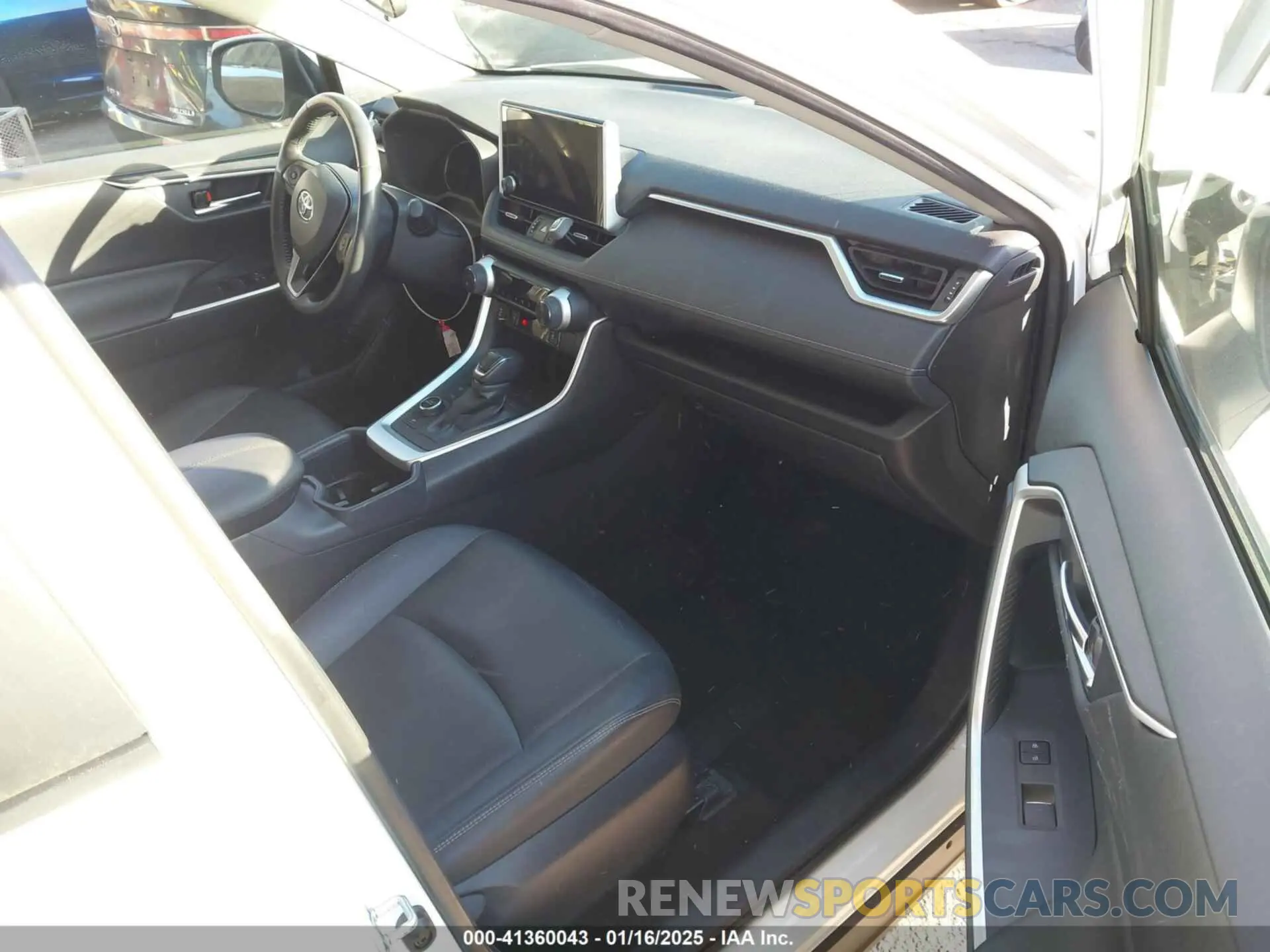 5 fotografías del automóvil dañado JTMB6RFVXPD540814 TOYOTA RAV4 HYBRID 2023