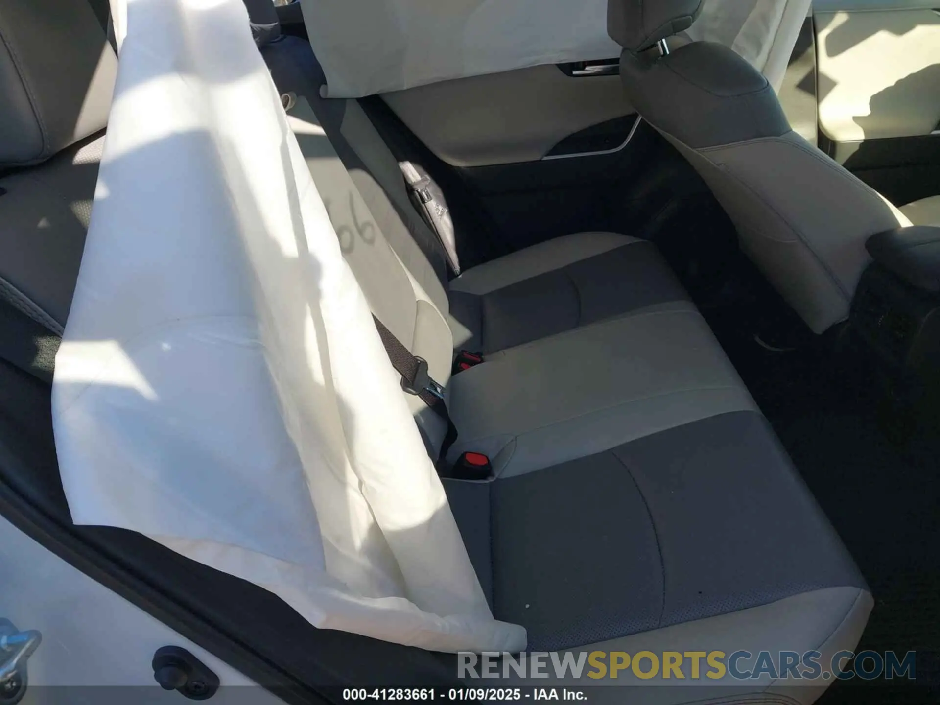 8 fotografías del automóvil dañado JTMD6RFV7PD537250 TOYOTA RAV4 HYBRID 2023
