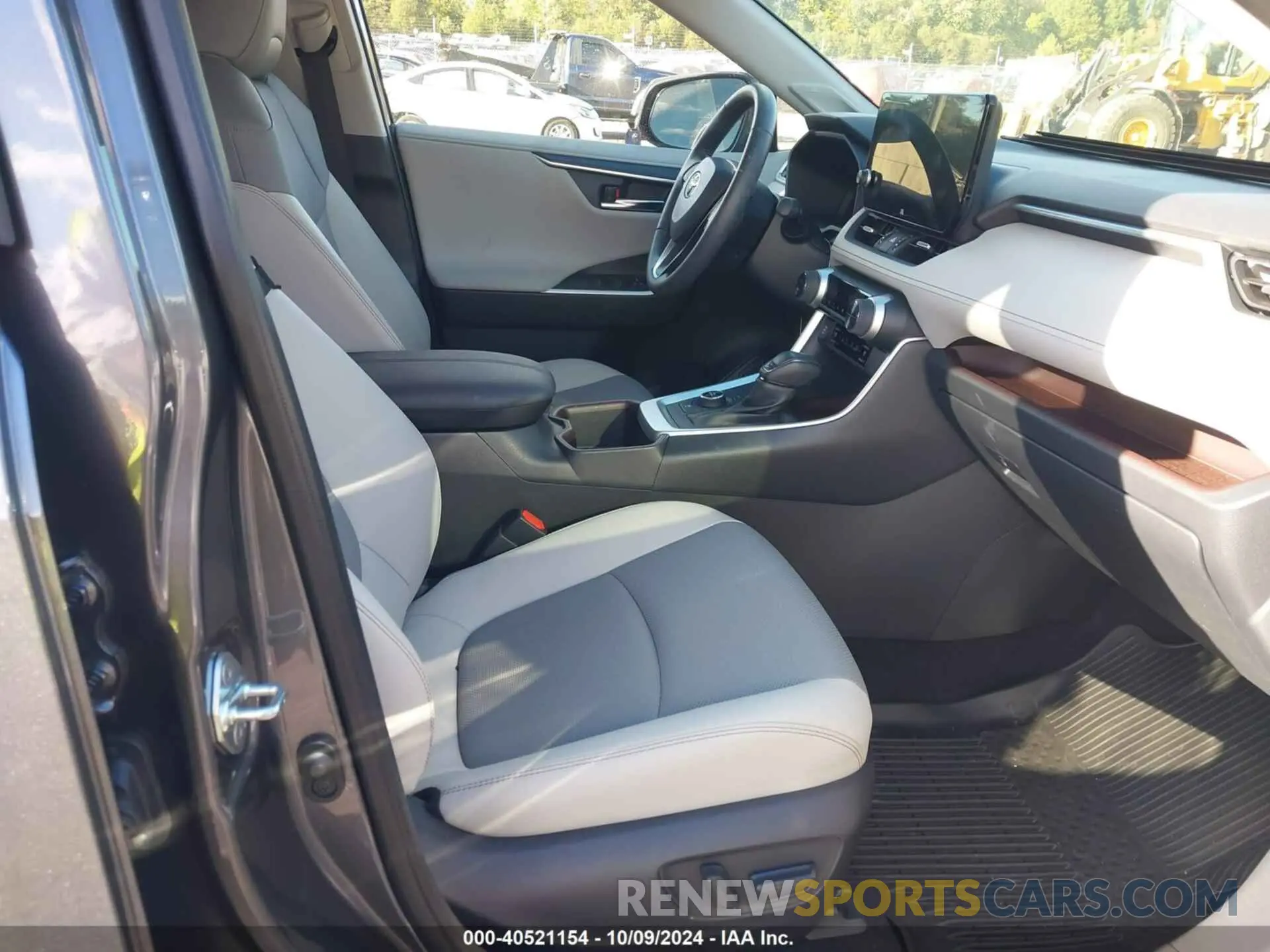 5 fotografías del automóvil dañado JTMD6RFV9PD086158 TOYOTA RAV4 HYBRID 2023