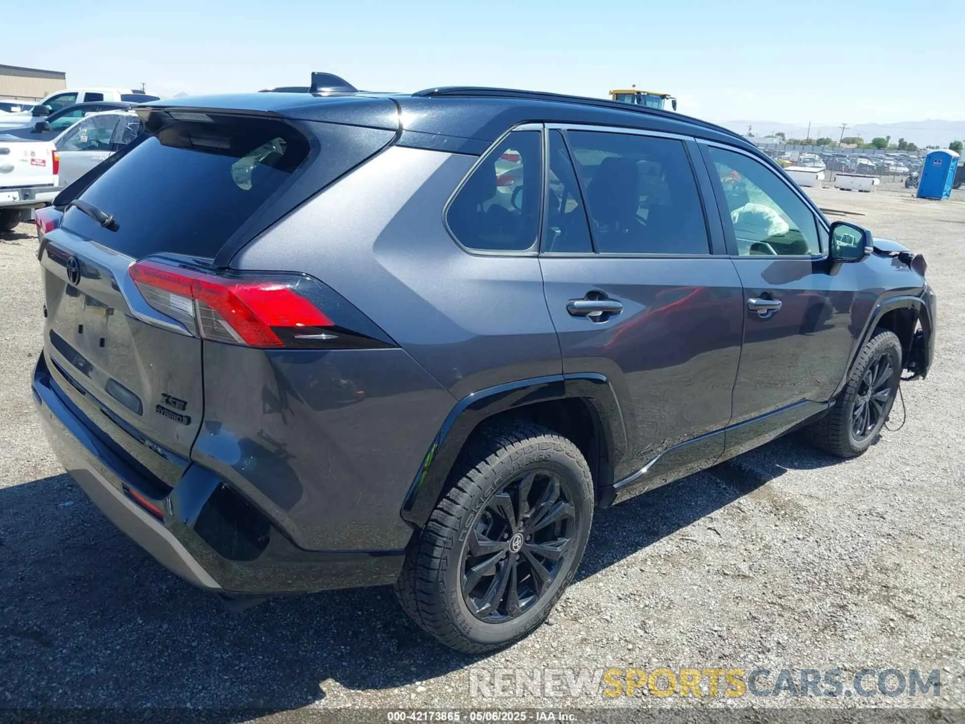 4 fotografías del automóvil dañado JTME6RFV2PJ037308 TOYOTA RAV4 HYBRID 2023
