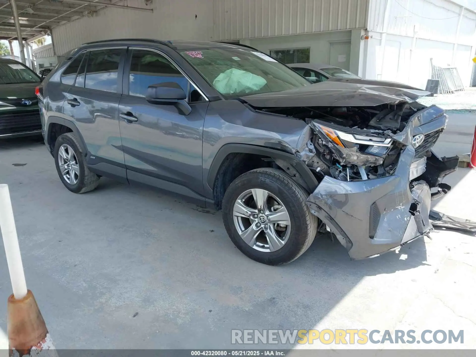 1 fotografías del automóvil dañado JTMLWRFV6PD203044 TOYOTA RAV4 HYBRID 2023