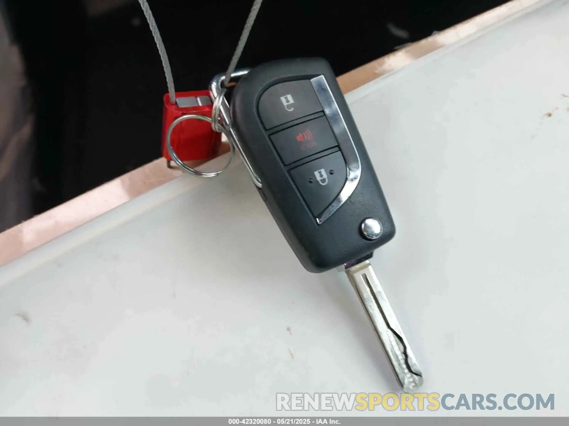 11 fotografías del automóvil dañado JTMLWRFV6PD203044 TOYOTA RAV4 HYBRID 2023