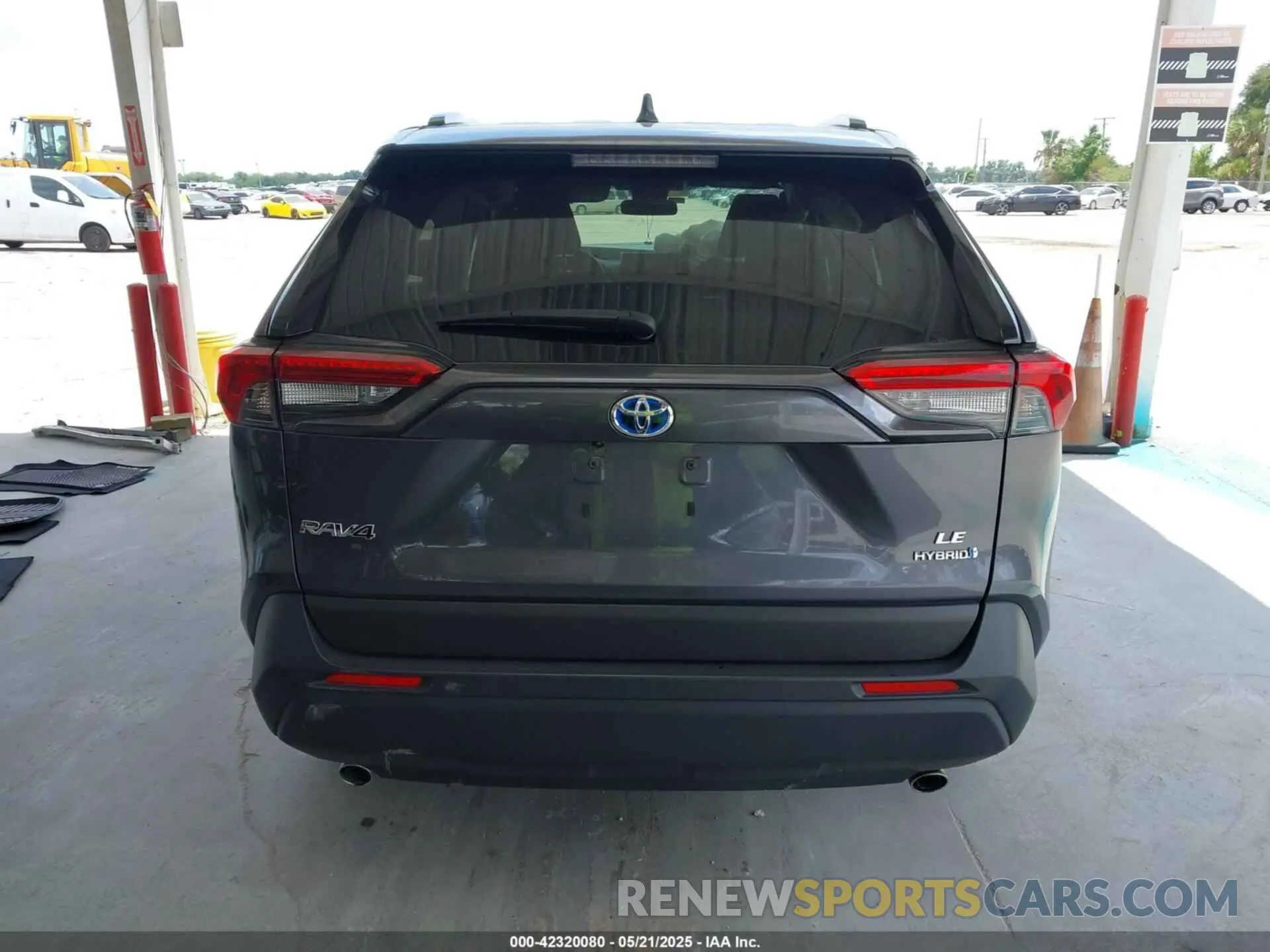 17 fotografías del automóvil dañado JTMLWRFV6PD203044 TOYOTA RAV4 HYBRID 2023