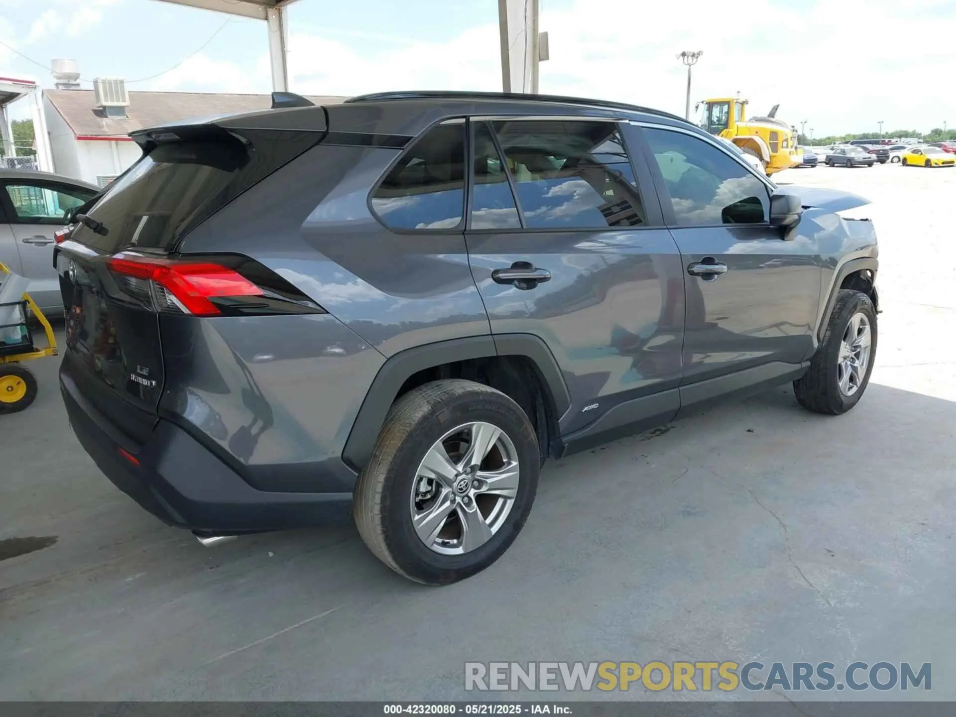 4 fotografías del automóvil dañado JTMLWRFV6PD203044 TOYOTA RAV4 HYBRID 2023